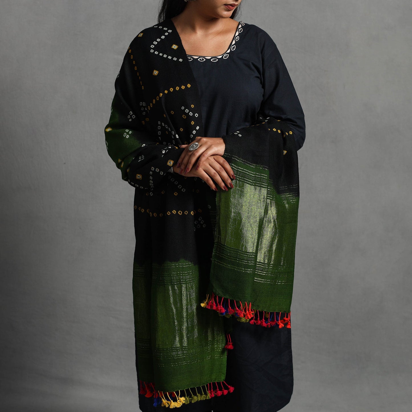 Black - kutch zari work handwoven bandhani woolen shawl 21