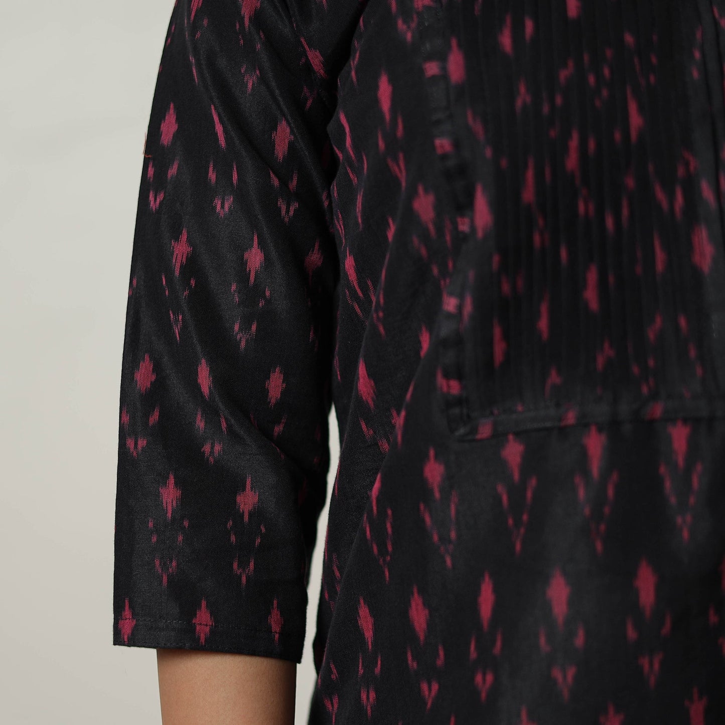 Buy Black Mercerised Cotton Straight Pochampally Ikat Kurta