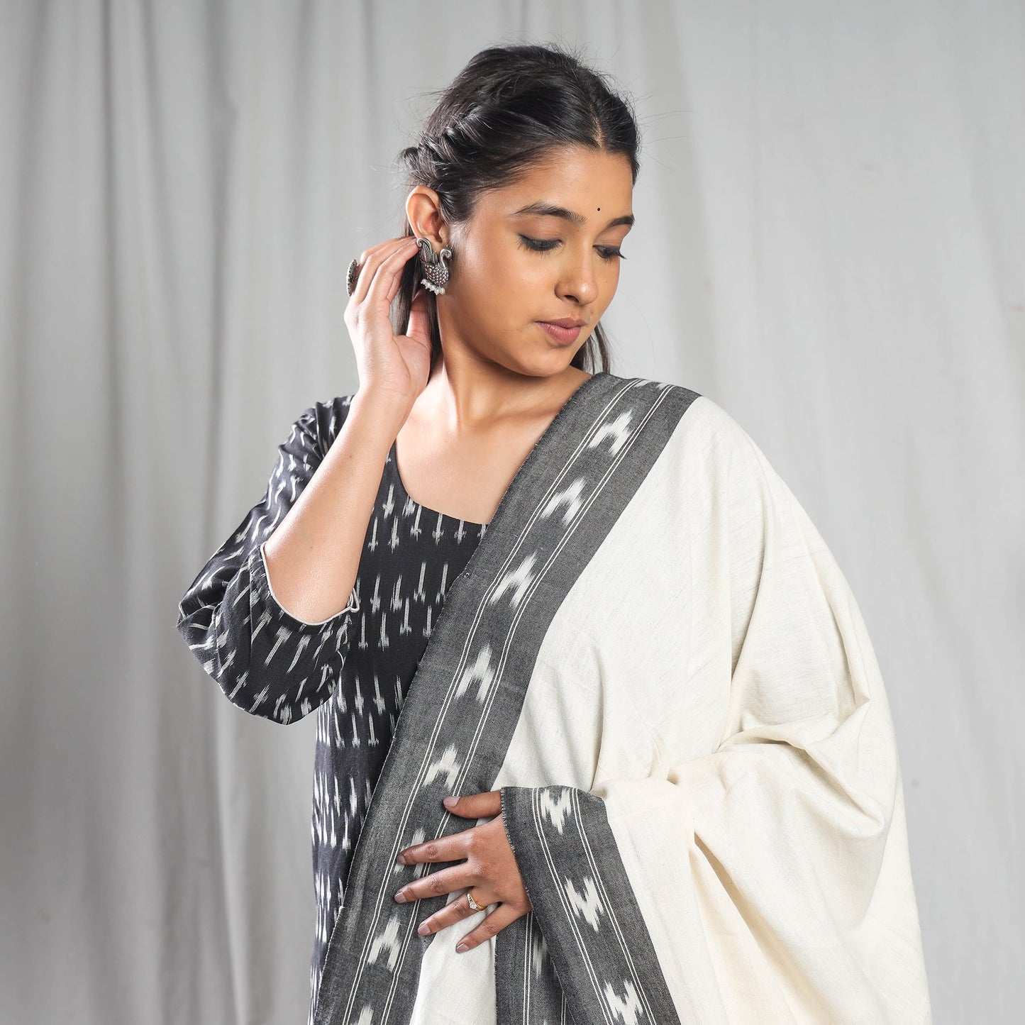 Black - pochampally ikat cotton kurta with palazzo &