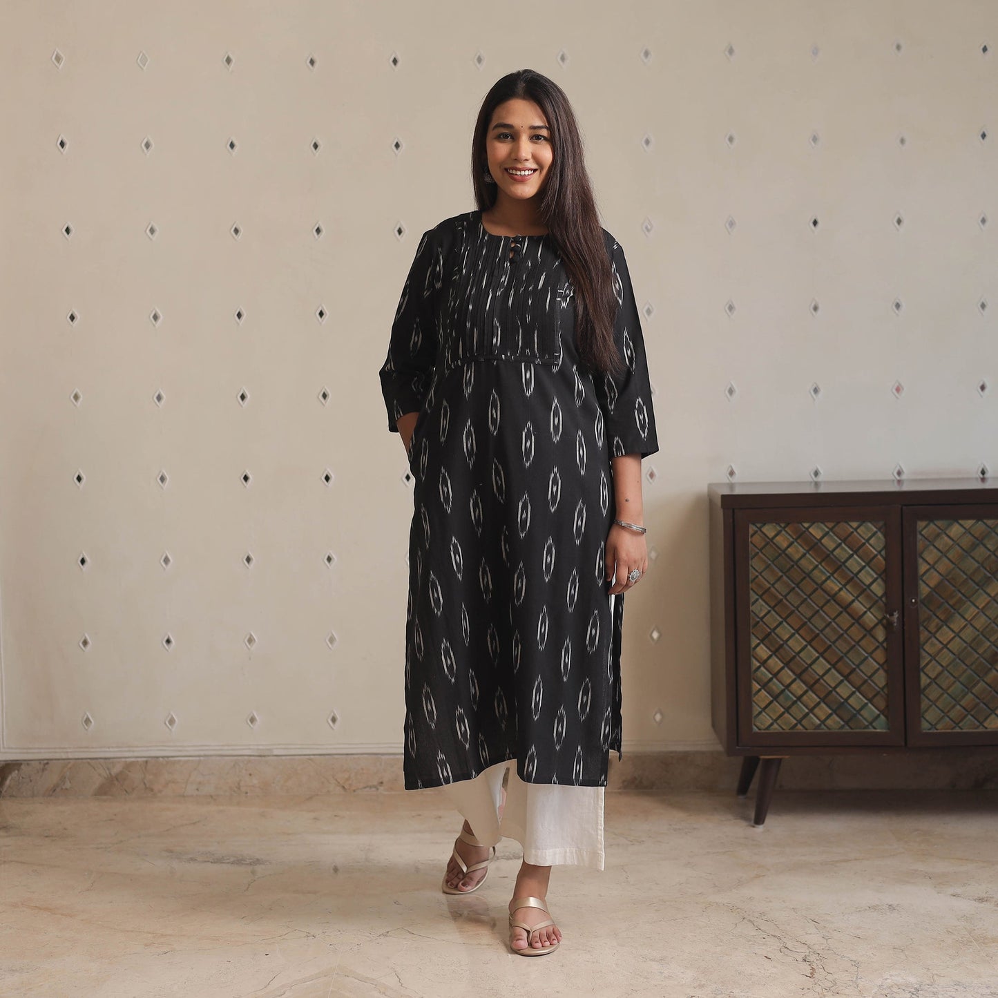 Pochampally Ikat Weave Cotton Pintuck Long Straight Kurta 01