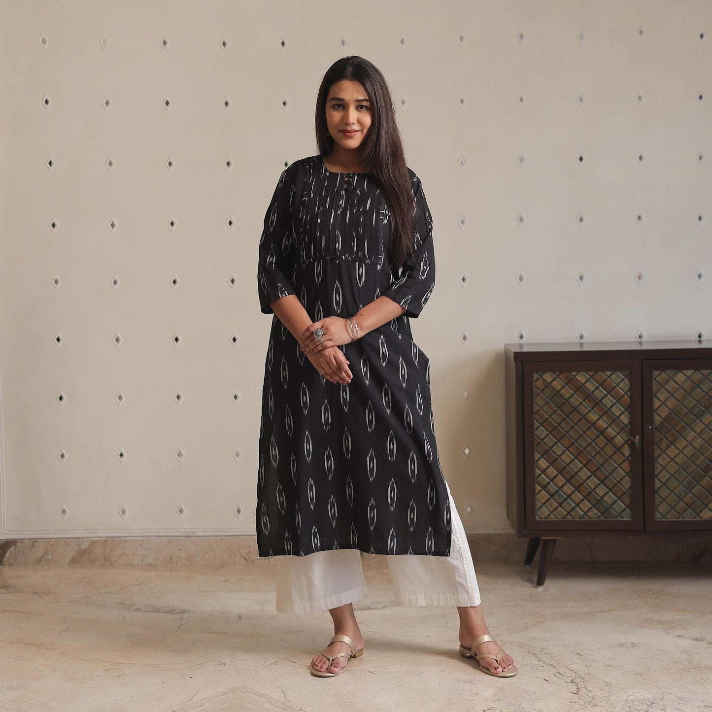 Pochampally Ikat Weave Cotton Pintuck Long Straight Kurta 01
