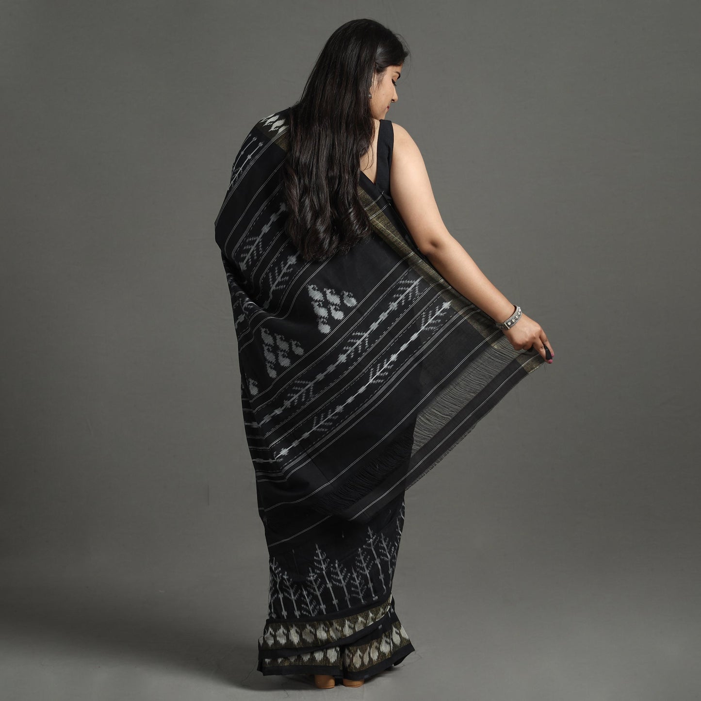 Pochampally Ikat Weave Pure Handloom Cotton Saree 01