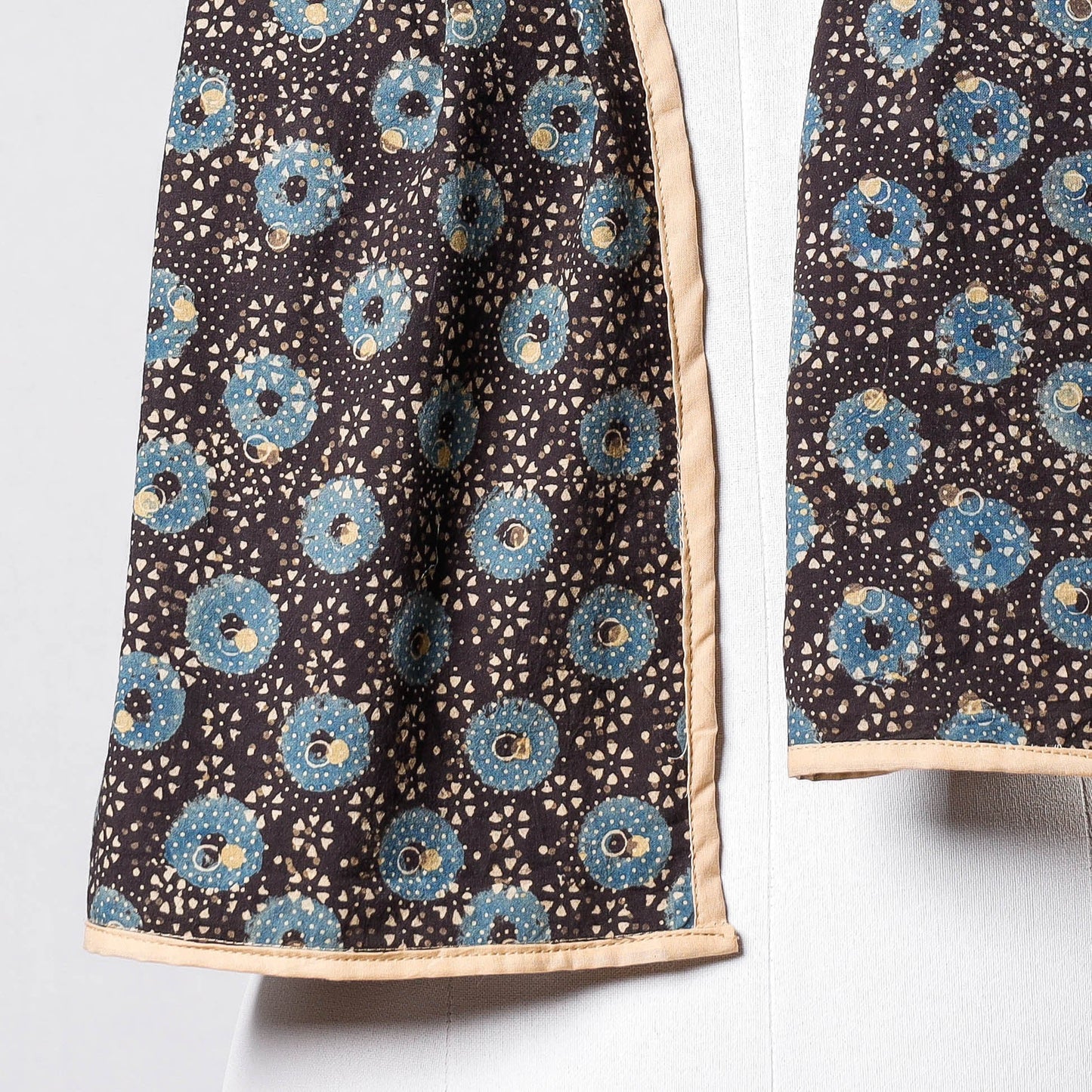 Buy Ajrakh Block Printed Natural Dye Cotton Stole Online at iTokri.com
