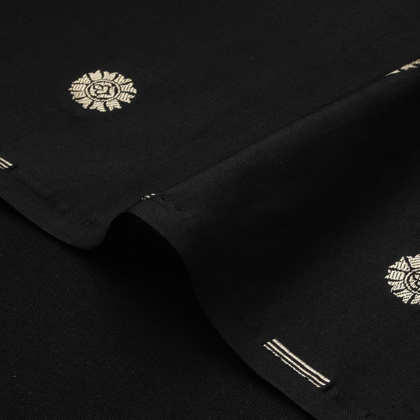 Pure handwoven silk cotton brocade banarasi fabric 01