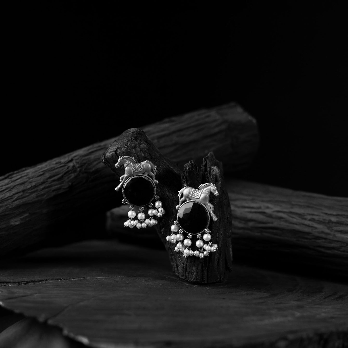 Black - saanjh bela horse motif oxidised earrings