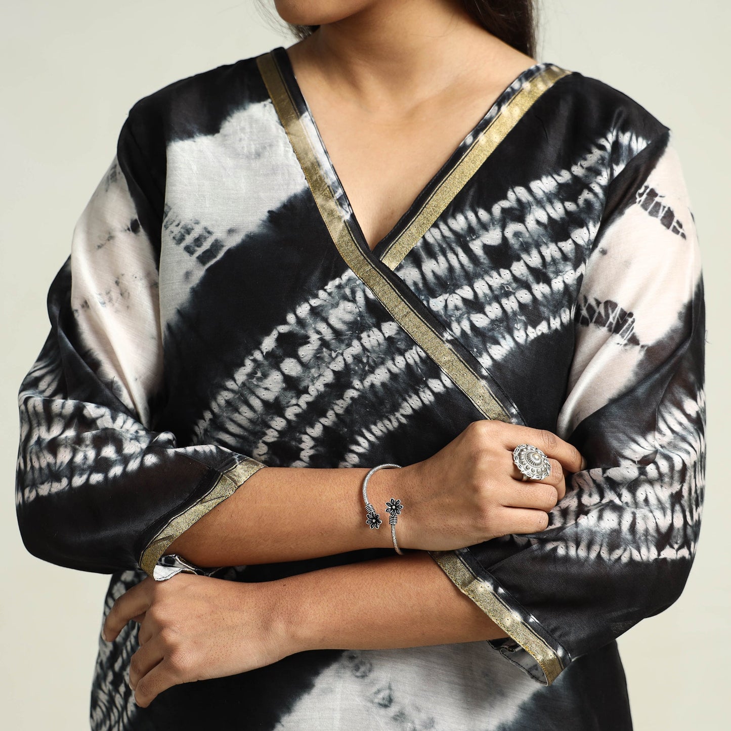 Buy Shibori Tye-Dye Chanderi Silk Kurta with Palazzo & Dupatta Set Online at iTokri.com