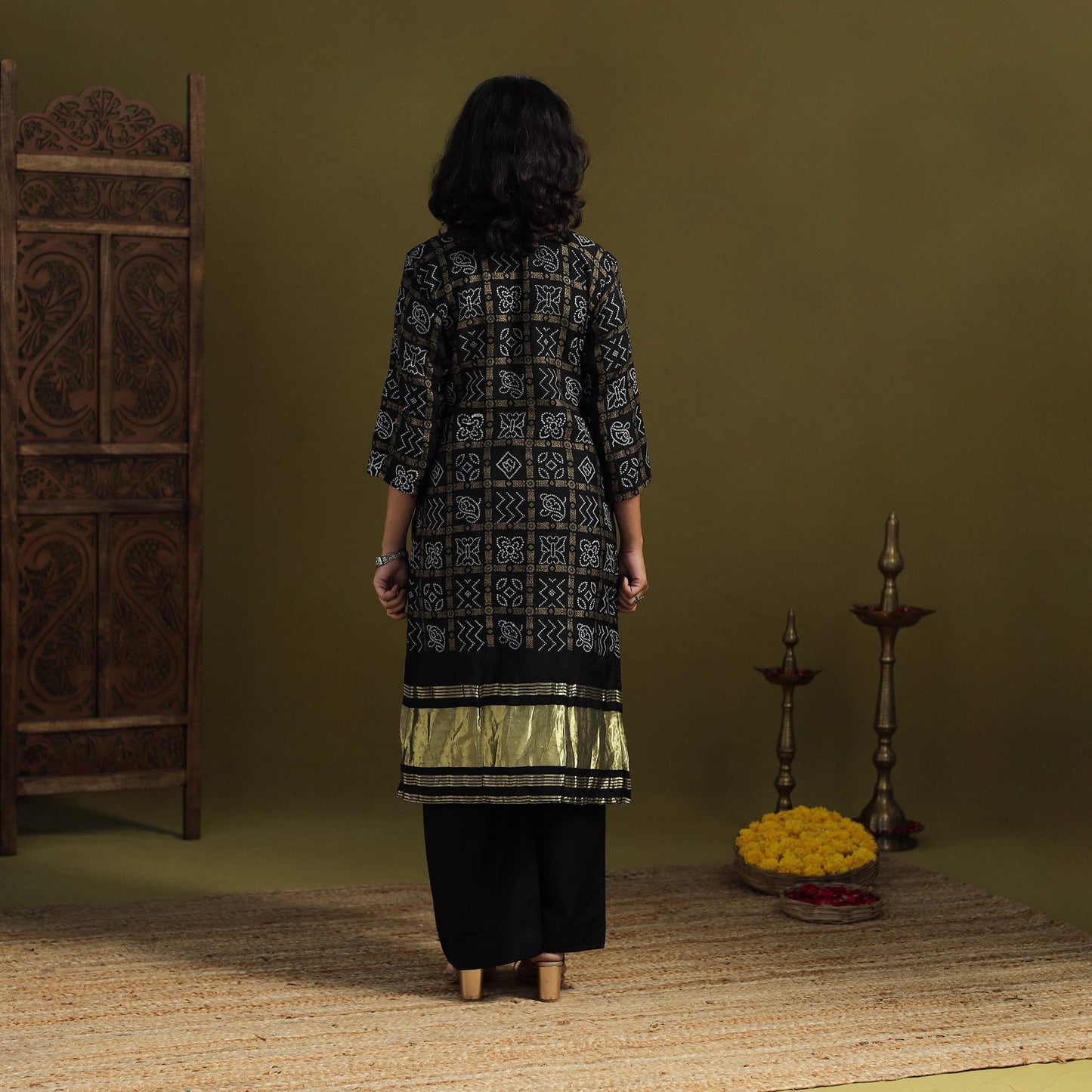 Black - silk bandhani kurta set with lagdi patta (set of 2)