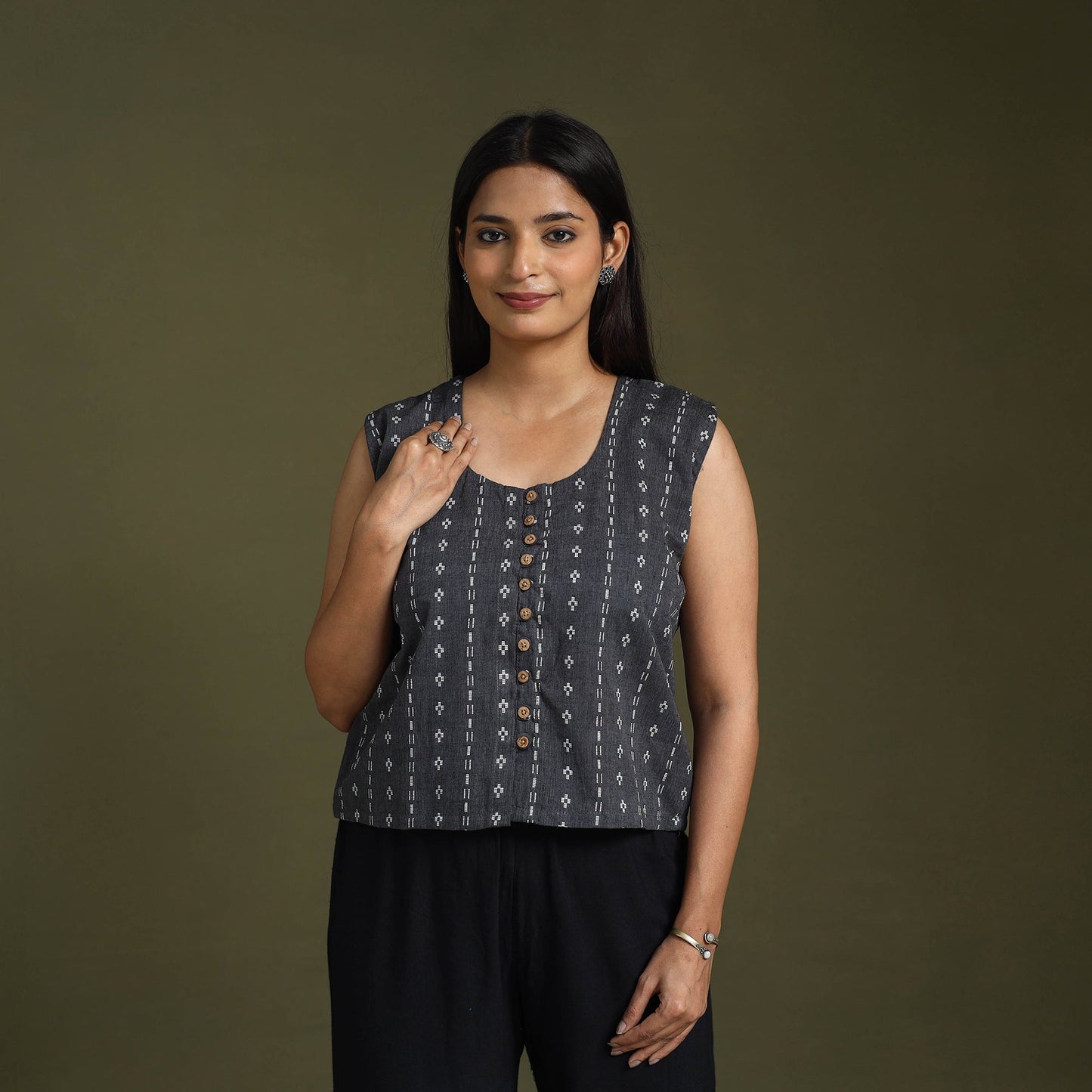 Black Sleeveless Cotton Jacquard Crop Top