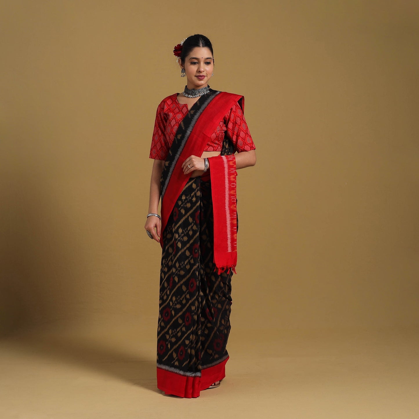 Black Telia Rumal Handloom Cotton Pochampally Double Ikat Saree