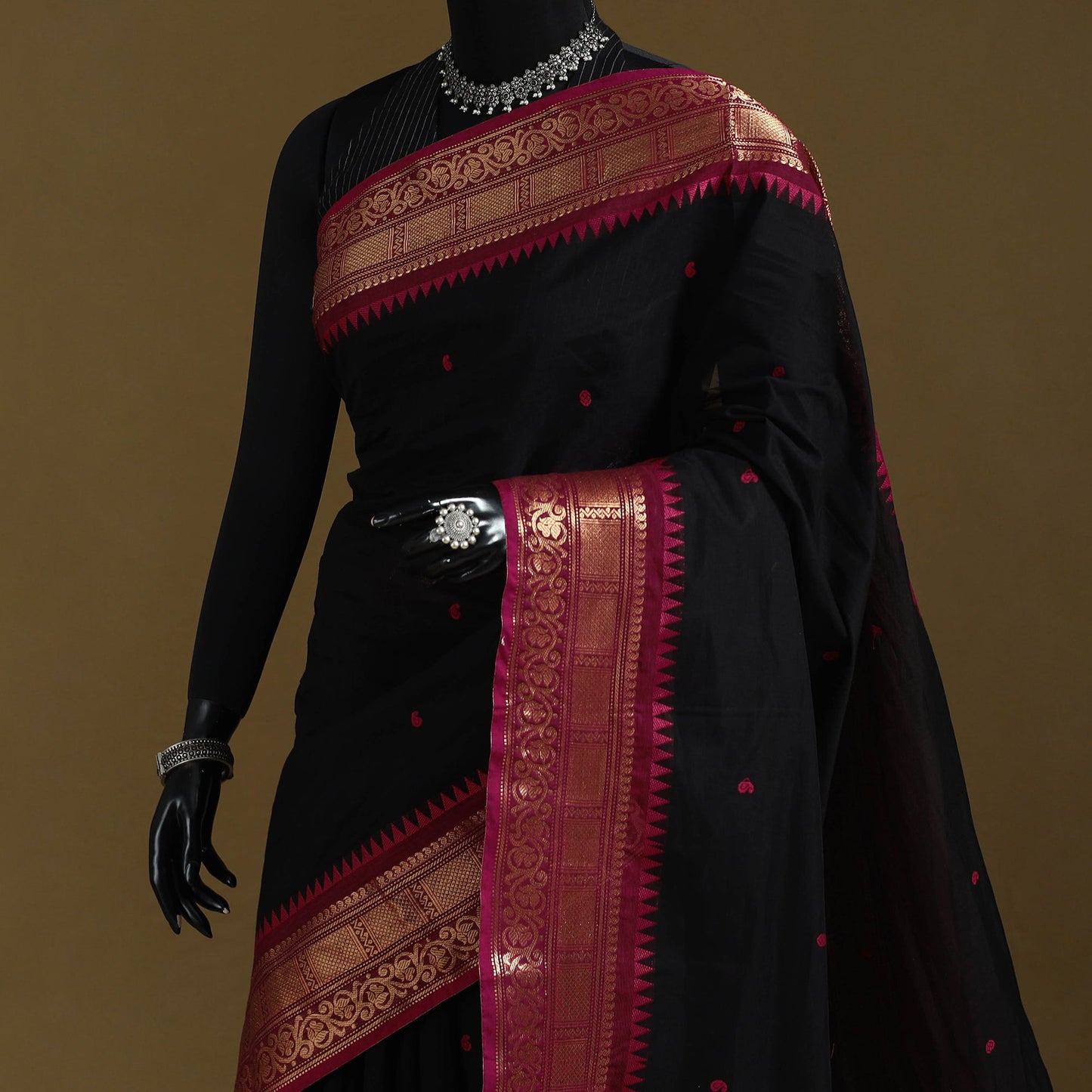 Thread buti cotton kanchipuram saree with border 02