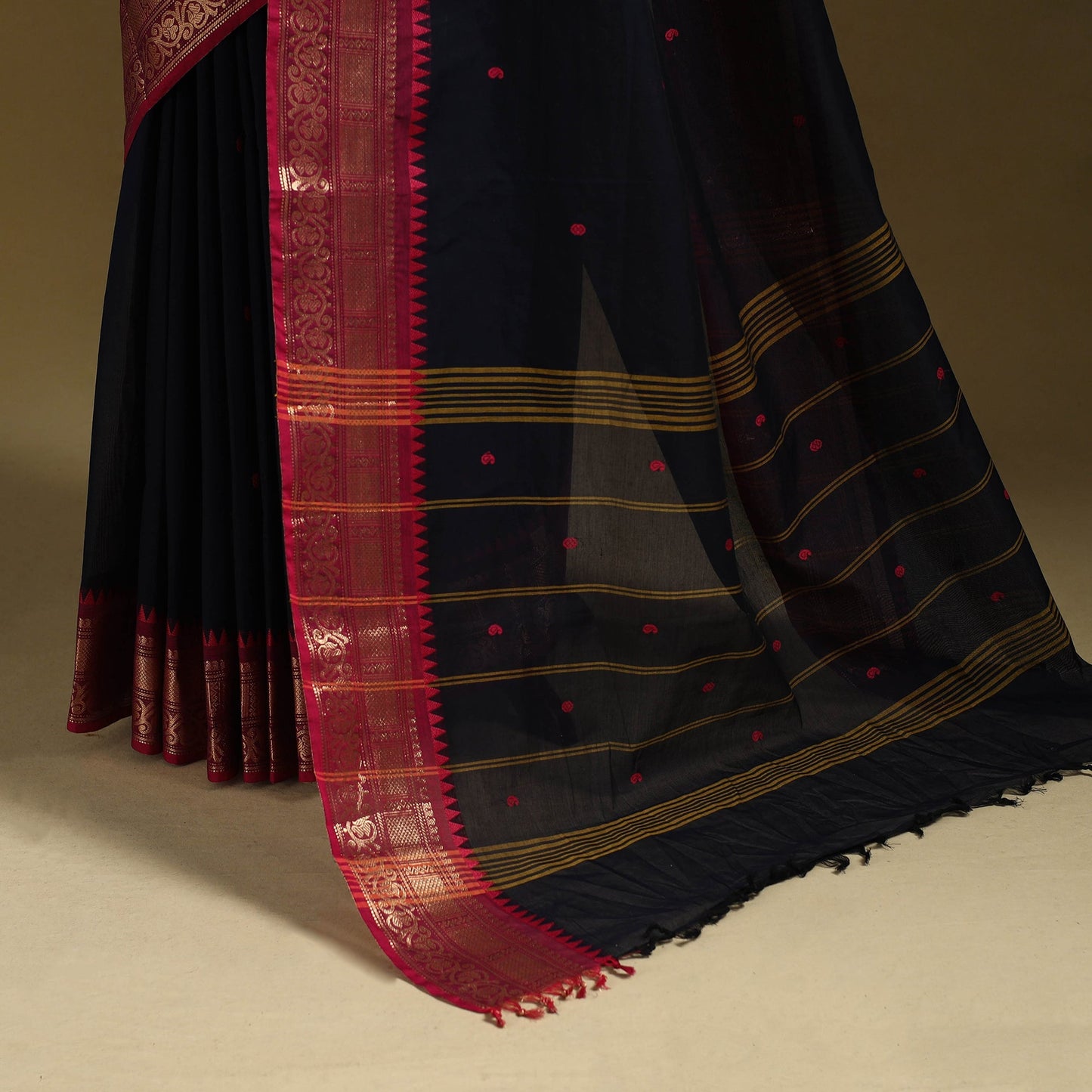 Thread buti cotton kanchipuram saree with border 08
