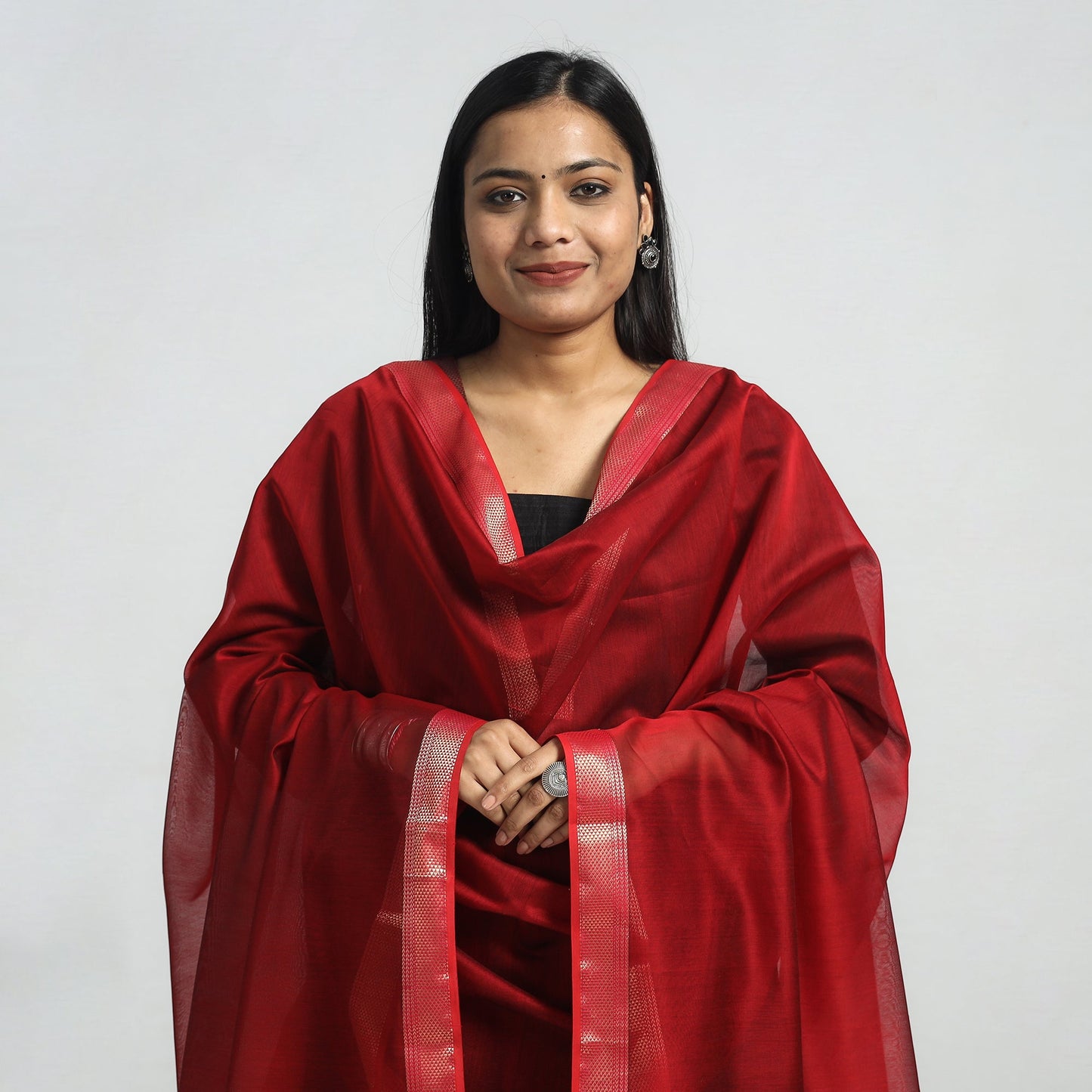 Buy Traditional Maheshwari Handloom Silk Cotton Zari Work Kurta with Dupatta Set Online at iTokri.com