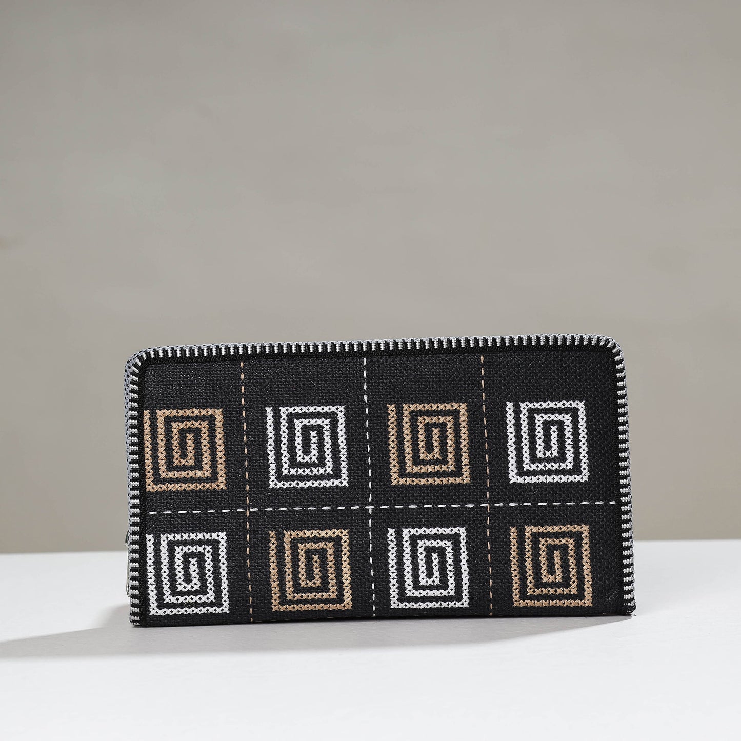 Tribal Hand Embroidered Jute Passport Cover Online at iTokri.com