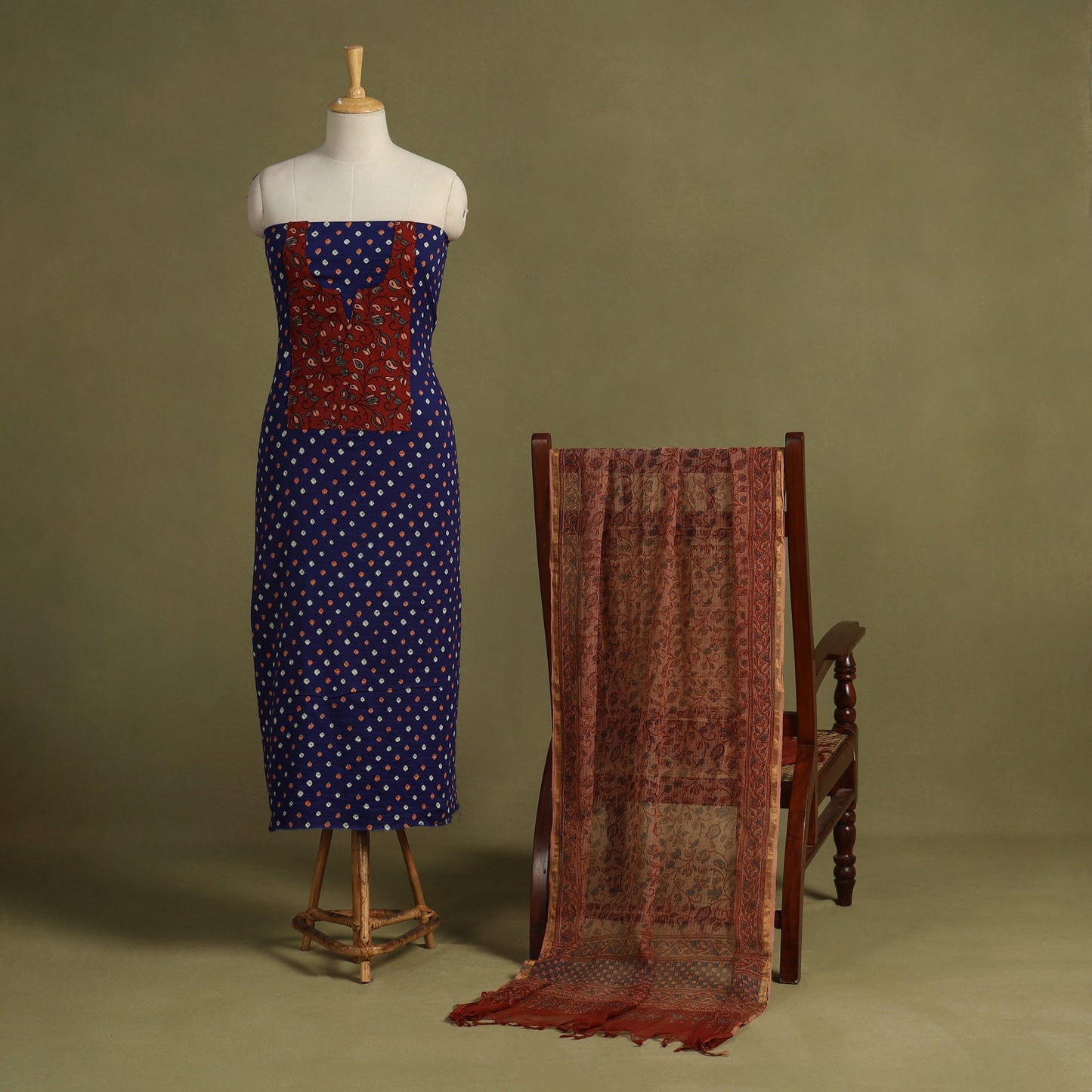 2pc Unstitched Bandhani Dress Material with Jewellery Set