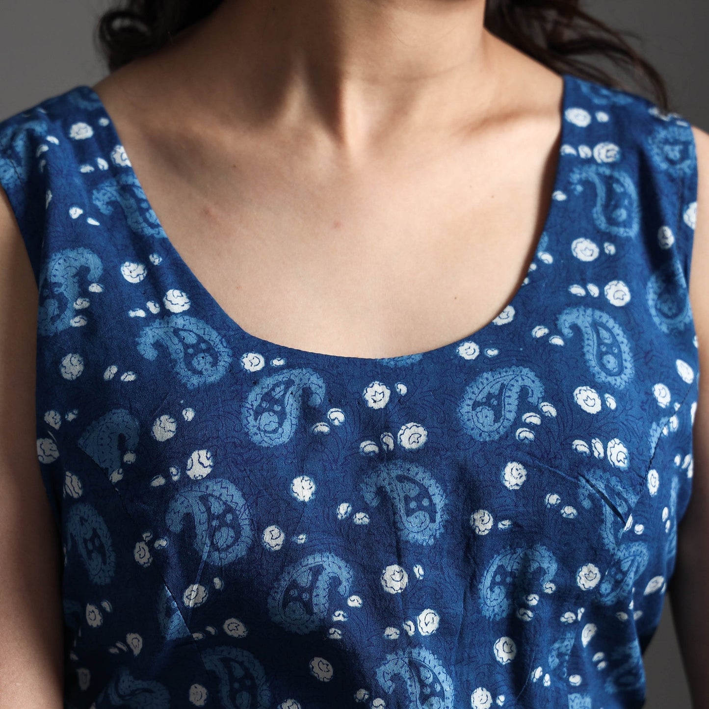 Buy Bagru Dabu Block Printed Cotton Stitched Sleeveless Blouse Online at iTokri.com