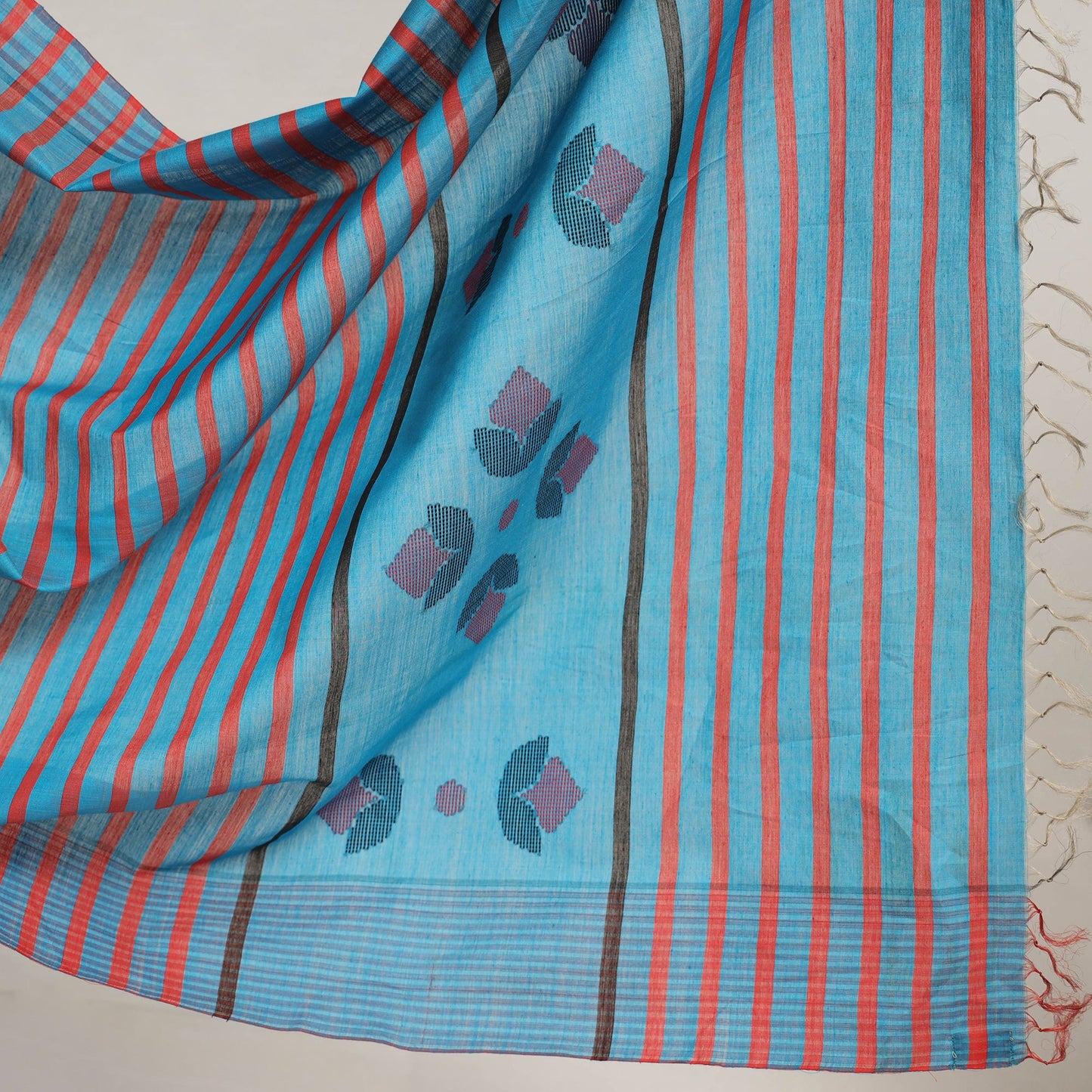 Buy Blue Base Silk Cotton Saree with Red & Black Buti Flower on Pallu with Red Stripes on Body Online l iTokri.com