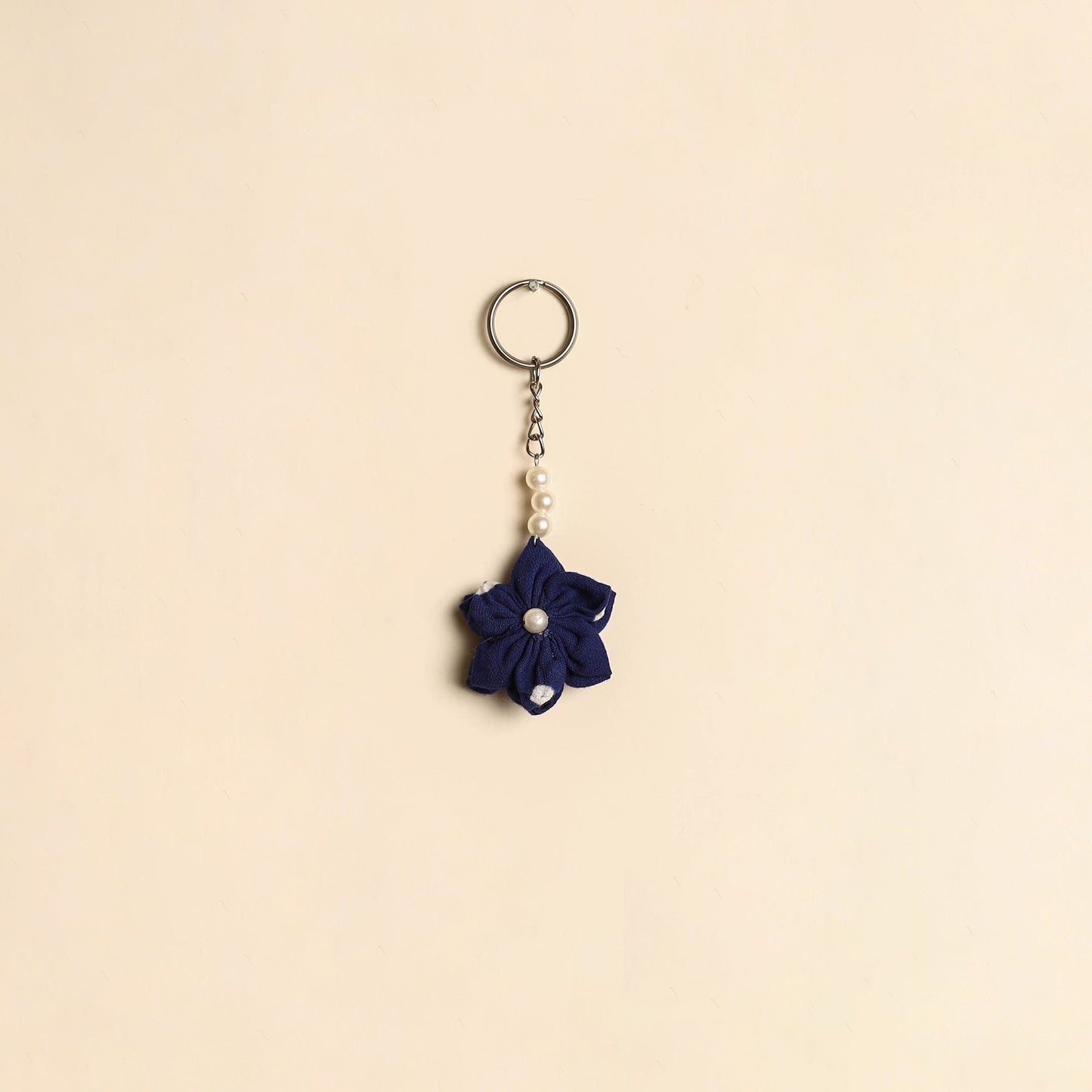 Beaded fabart flower keychain 01 - handcrafted