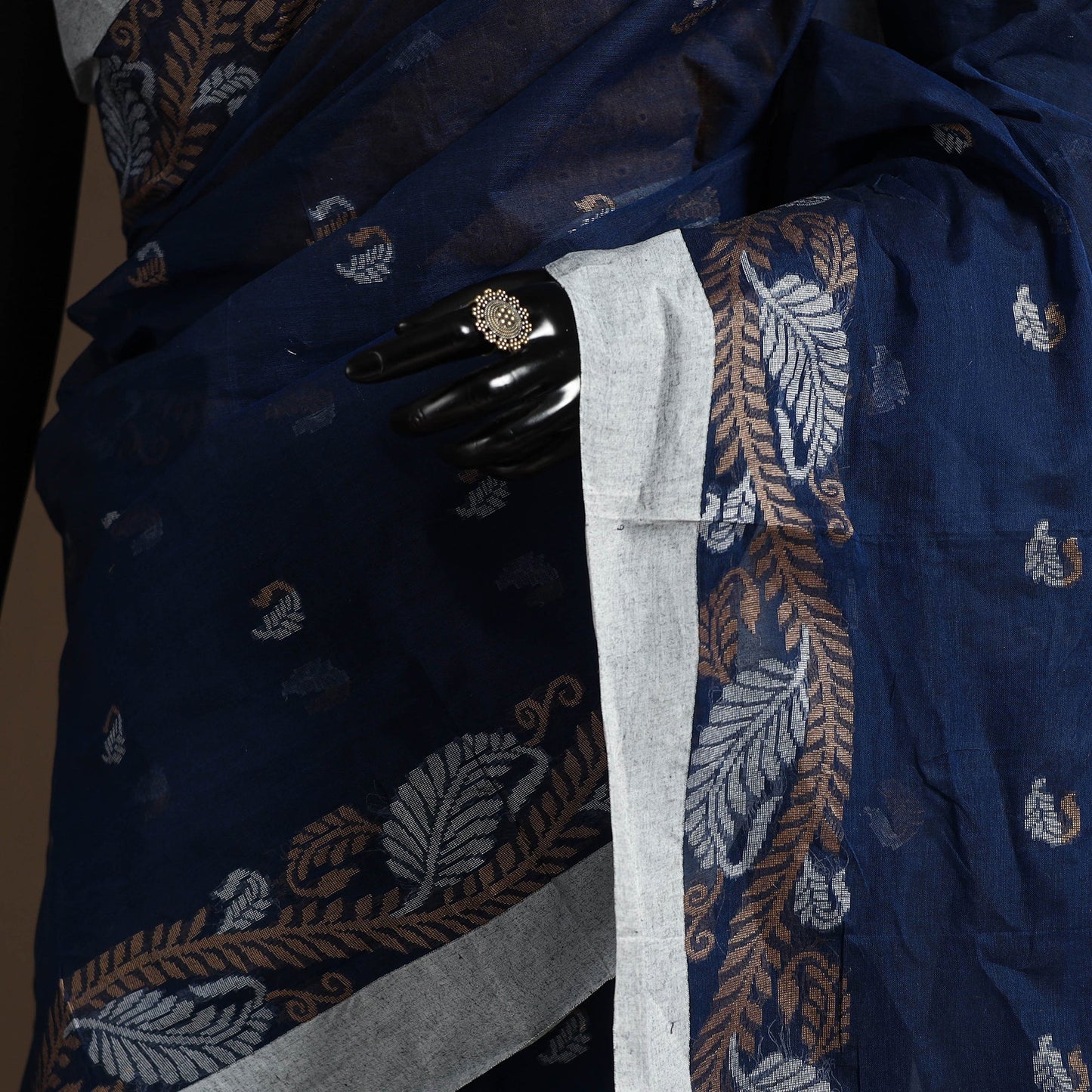 Blue Bengali Tant Saree with Matching Jewellery & Blouse