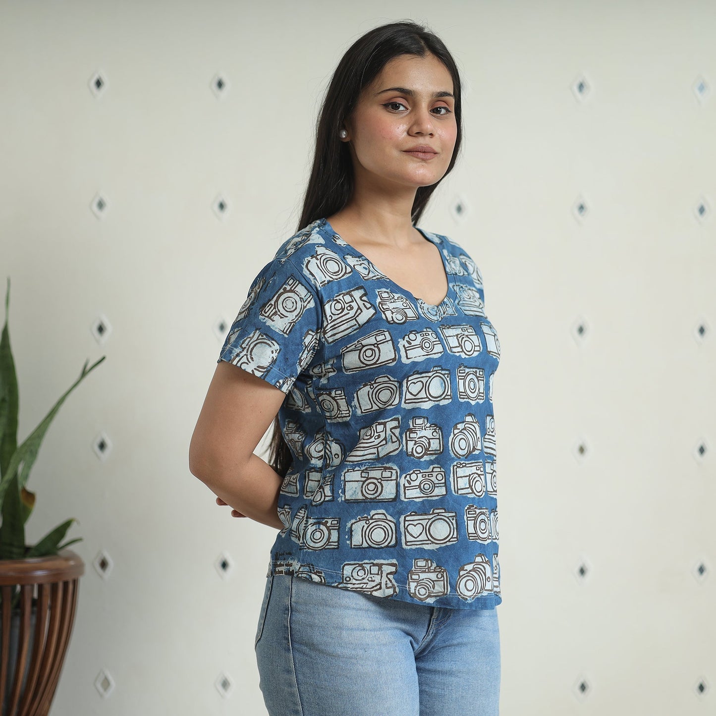 Bindaas Block Art Printed Cotton Women V Neck T-shirt 01