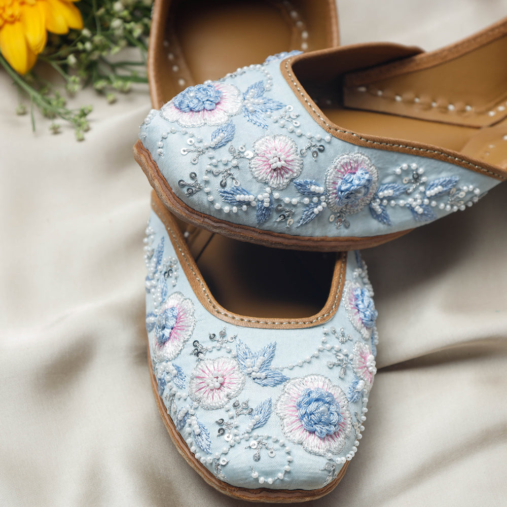Blue Handstitched Embroidered Jutti