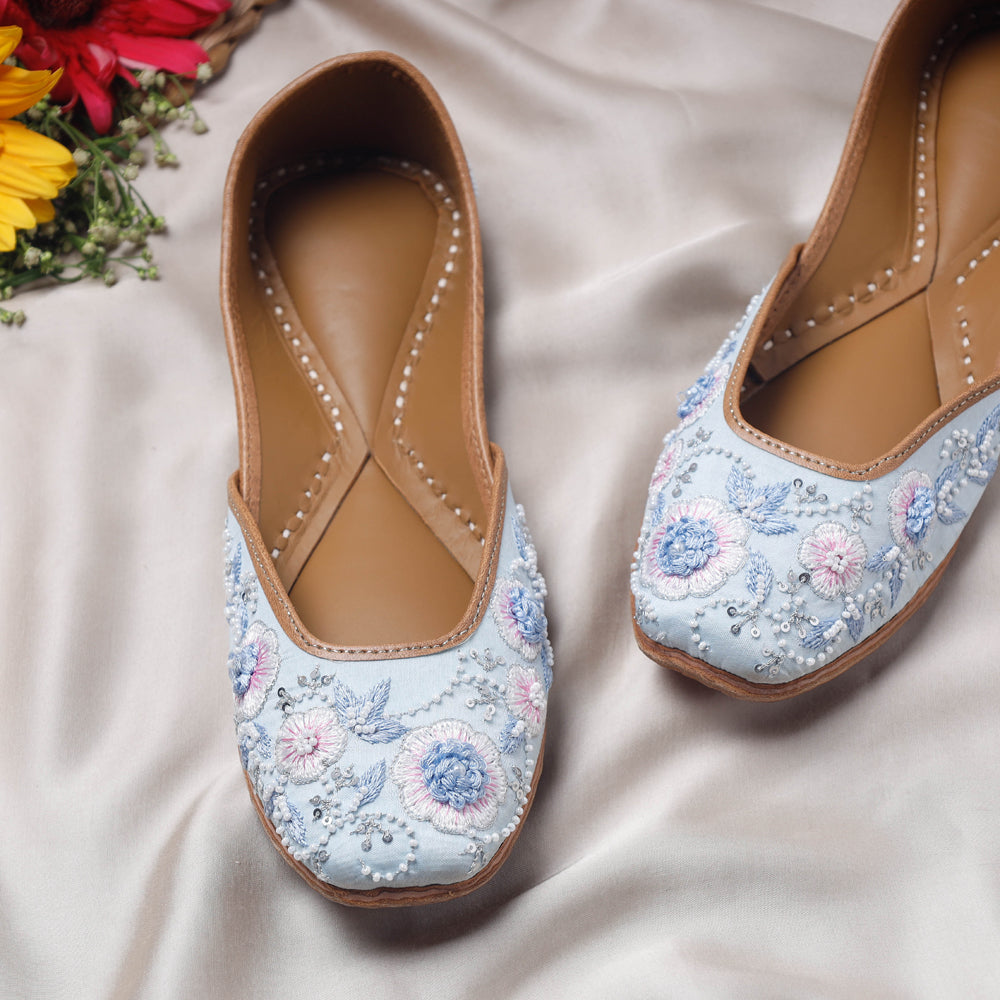 Blue Handstitched Embroidered Jutti