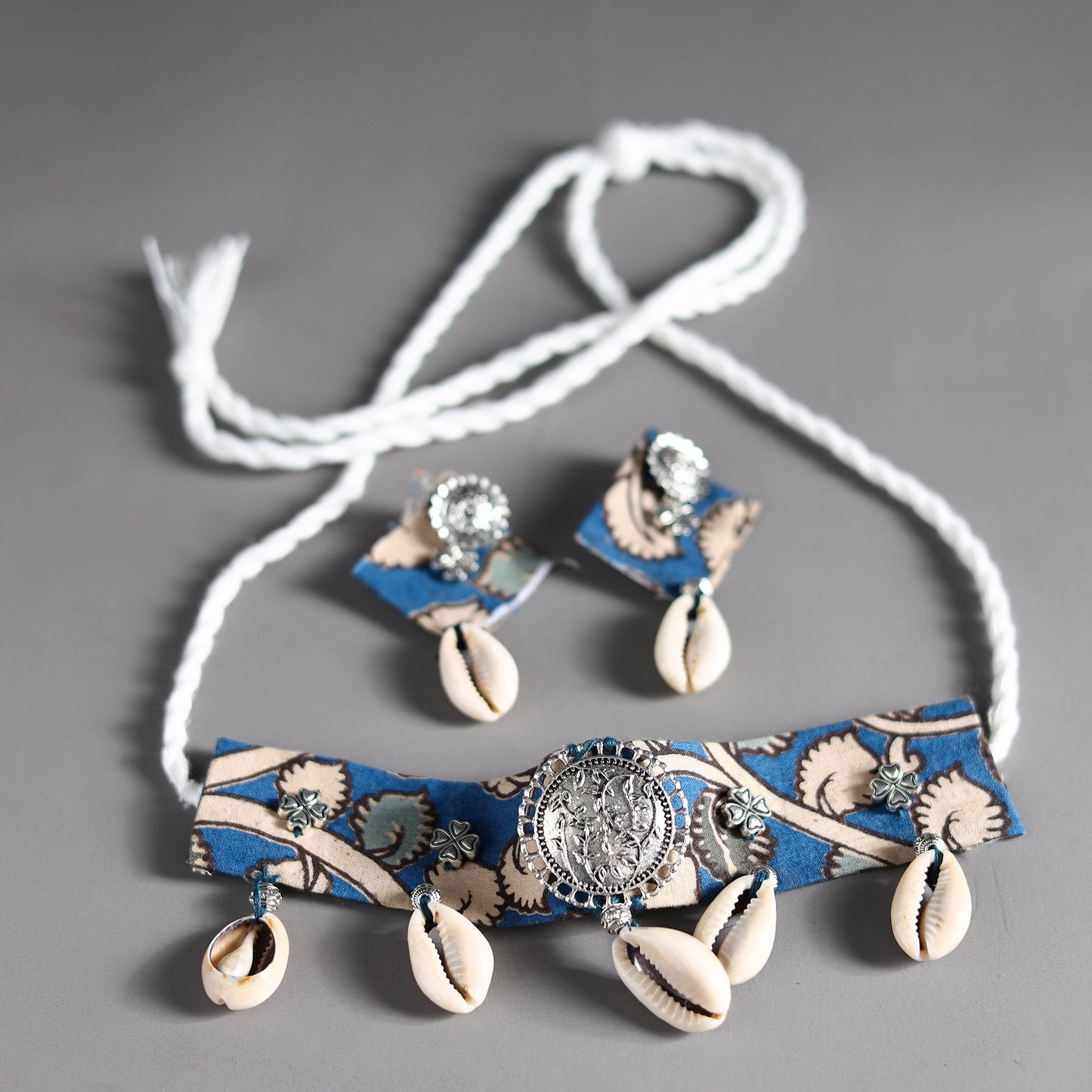 Handcrafted Choker Necklace Set