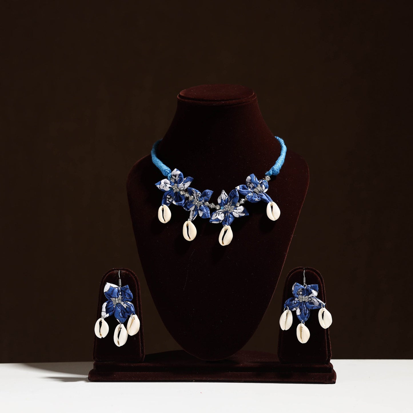 Fabart Phool Kali Shell Choker Necklace Set