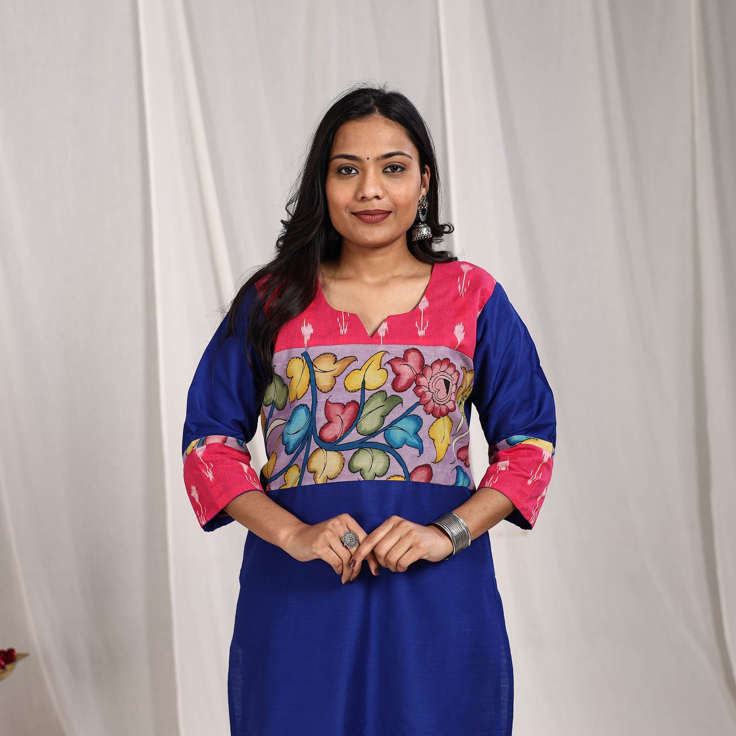 Blue Fiza Slub Silk Straight Plain Kurta with Patchwork