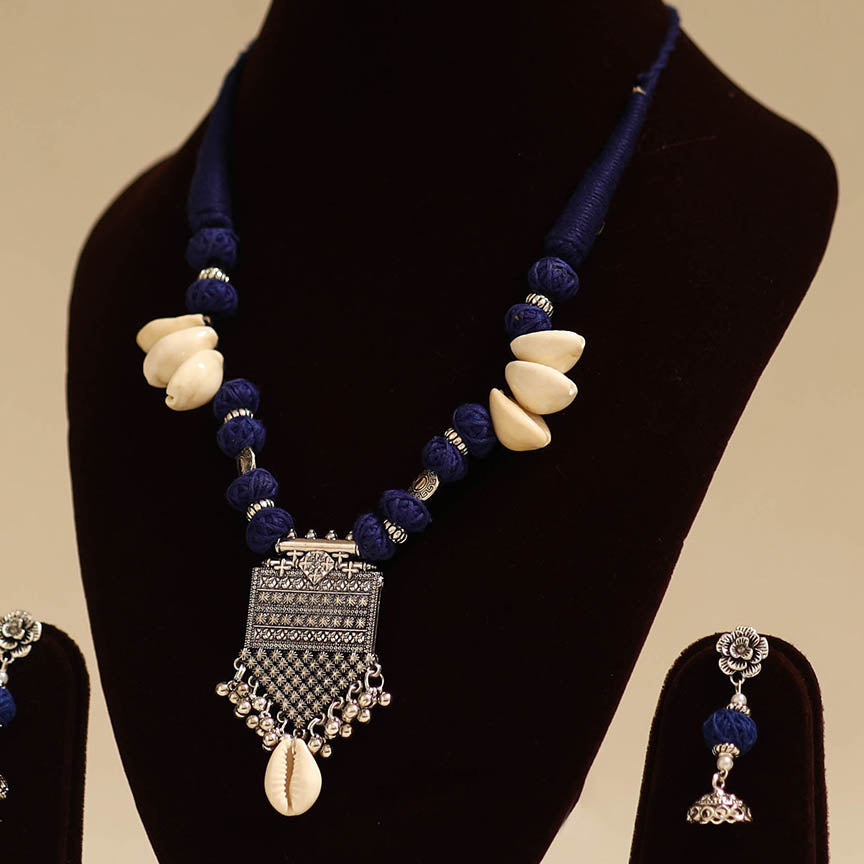 Blue - german silver necklace set with thread beads 02
