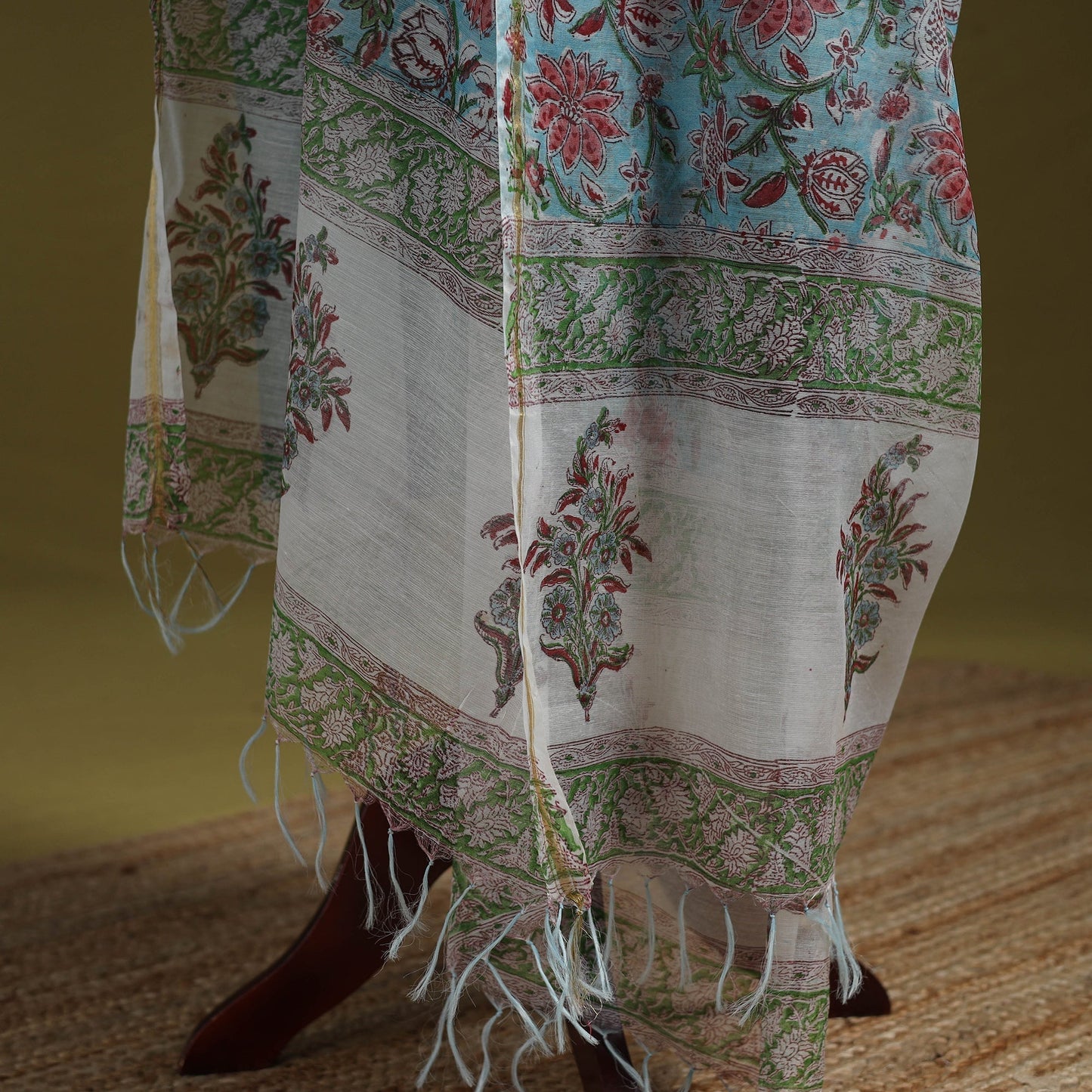 Hand chanderi silk sanganeri floral dupatta 50 - handcrafted