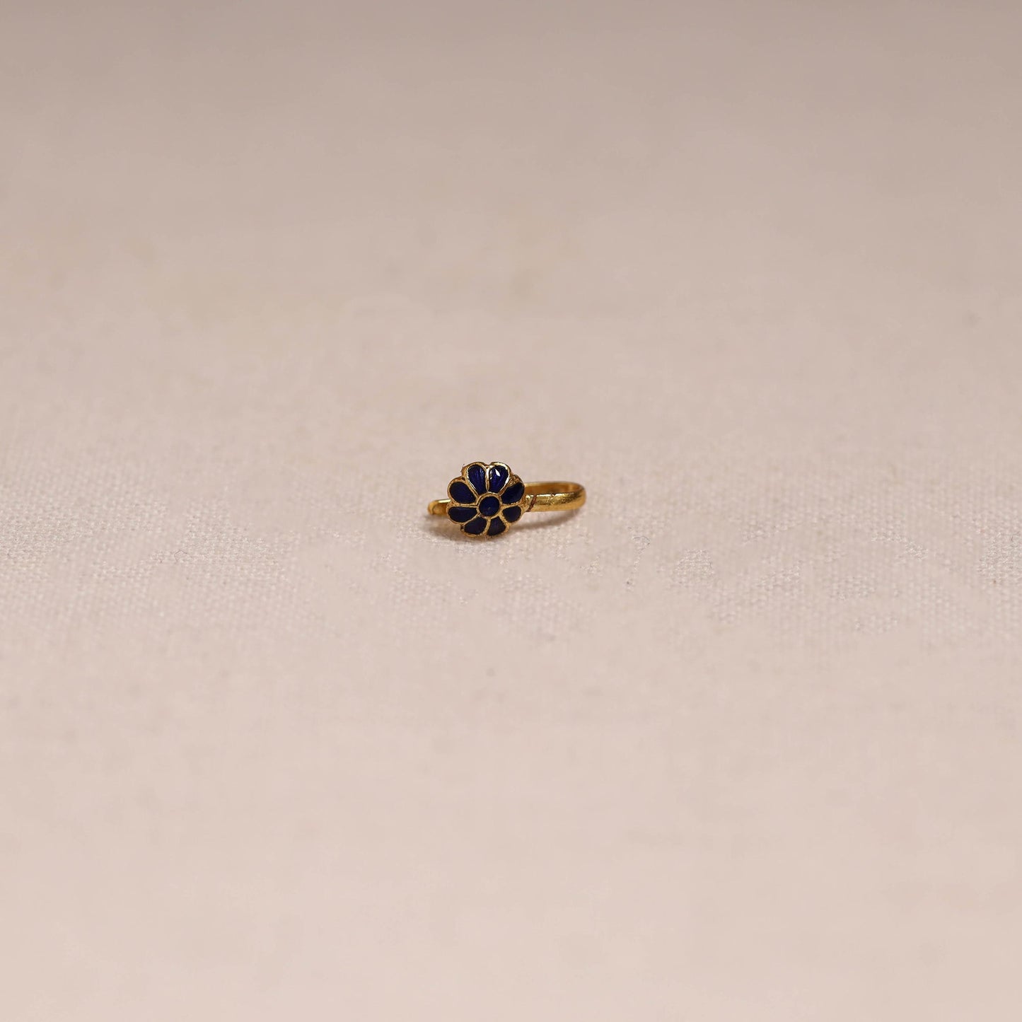 Handcrafted paka meenakari nosepin 153