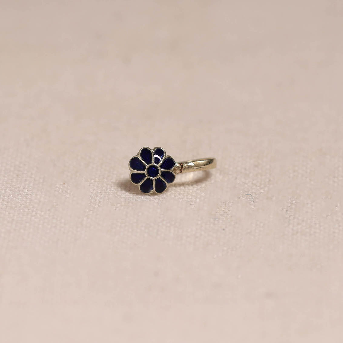 Handcrafted paka meenakari nosepin 162