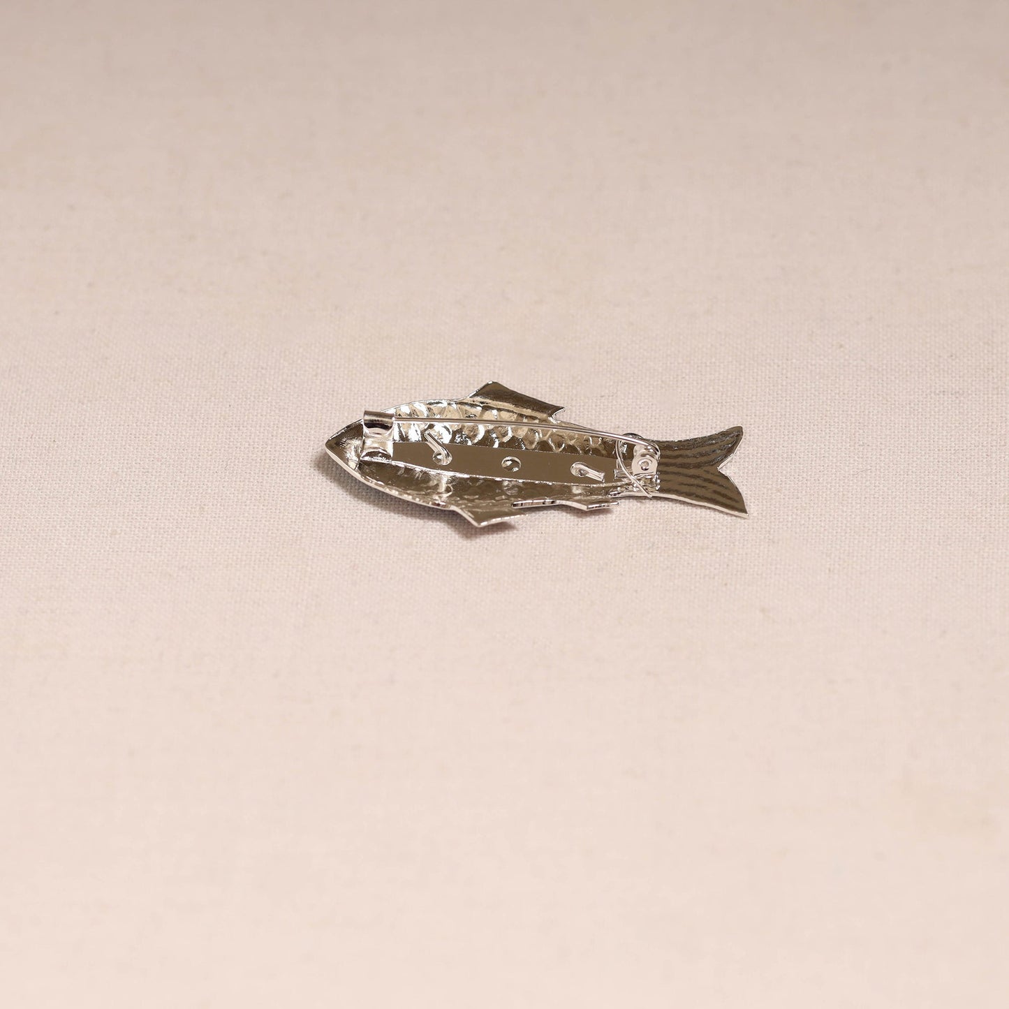 Handcrafted paka meenakari saree pin 237