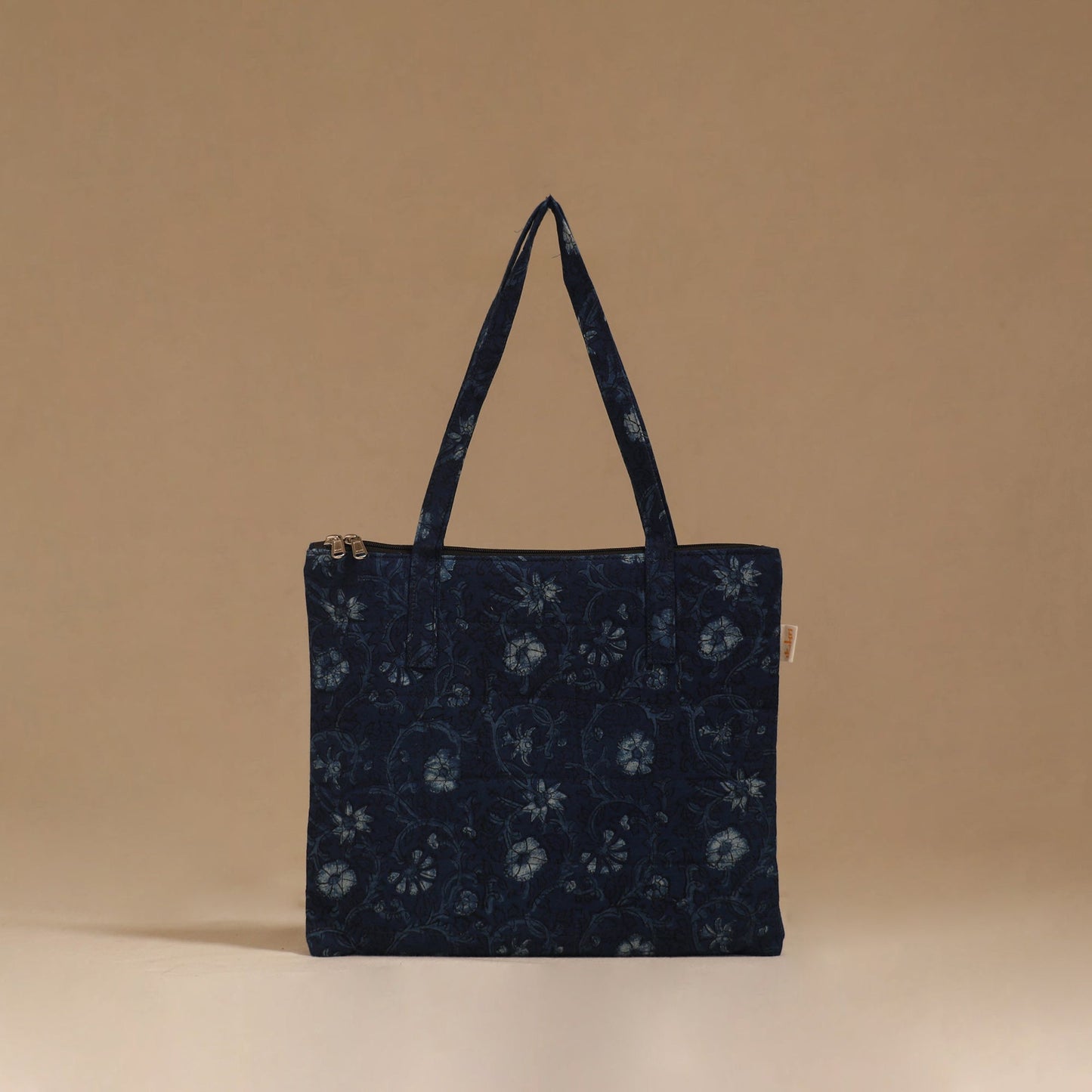 Handcrafted quilted handbag 107