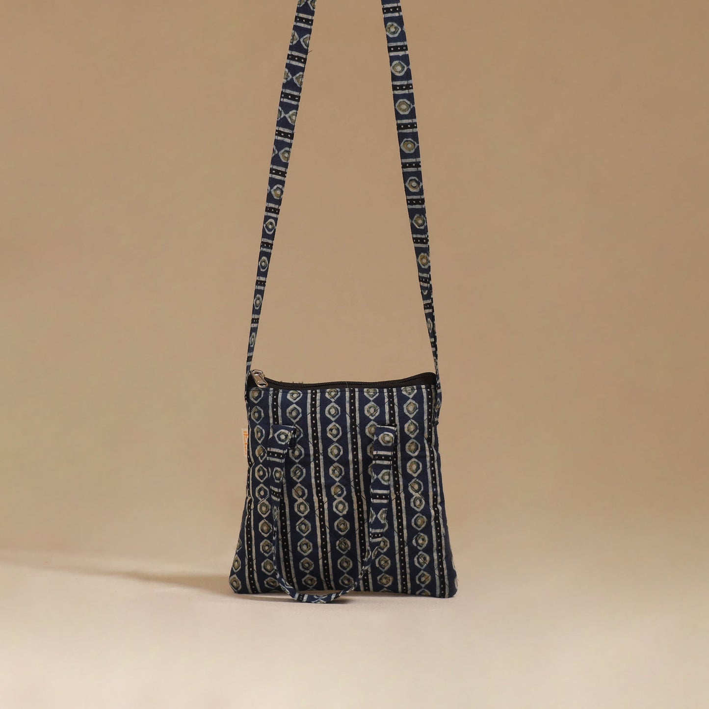 Handcrafted quilted sling bag 01