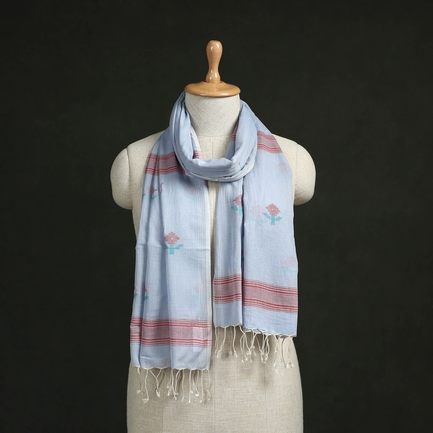 Handloom cotton burdwan jamdani stole with tassels 31