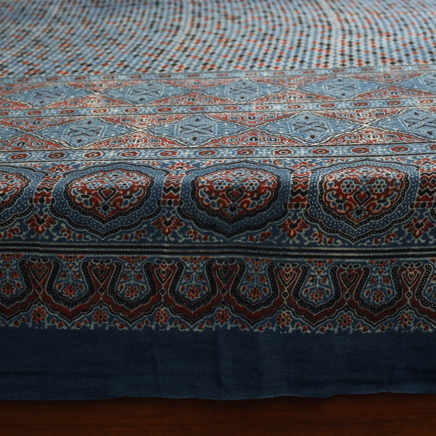 Blue - handloom cotton double bed sheet (108 x 90 in) 02