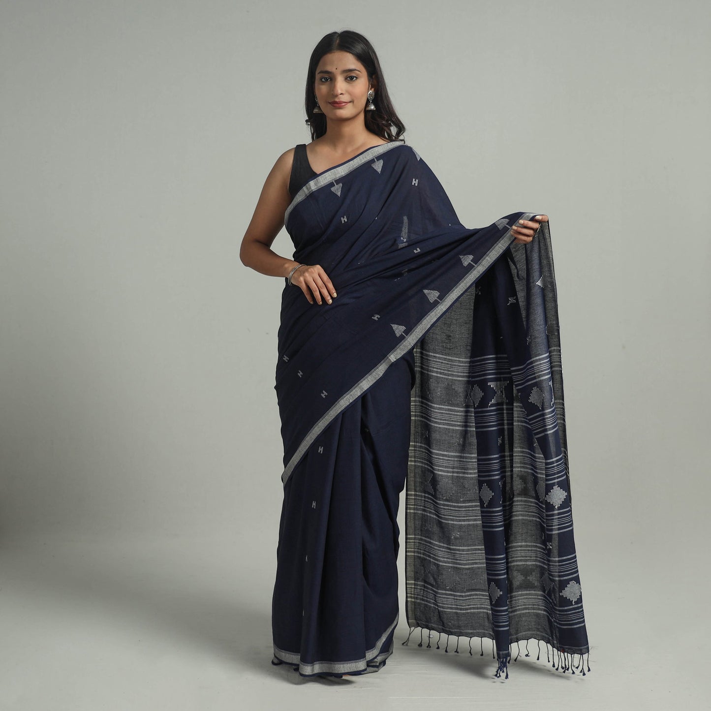 Handloom Cotton Phulia Jamdani Saree with Tassels