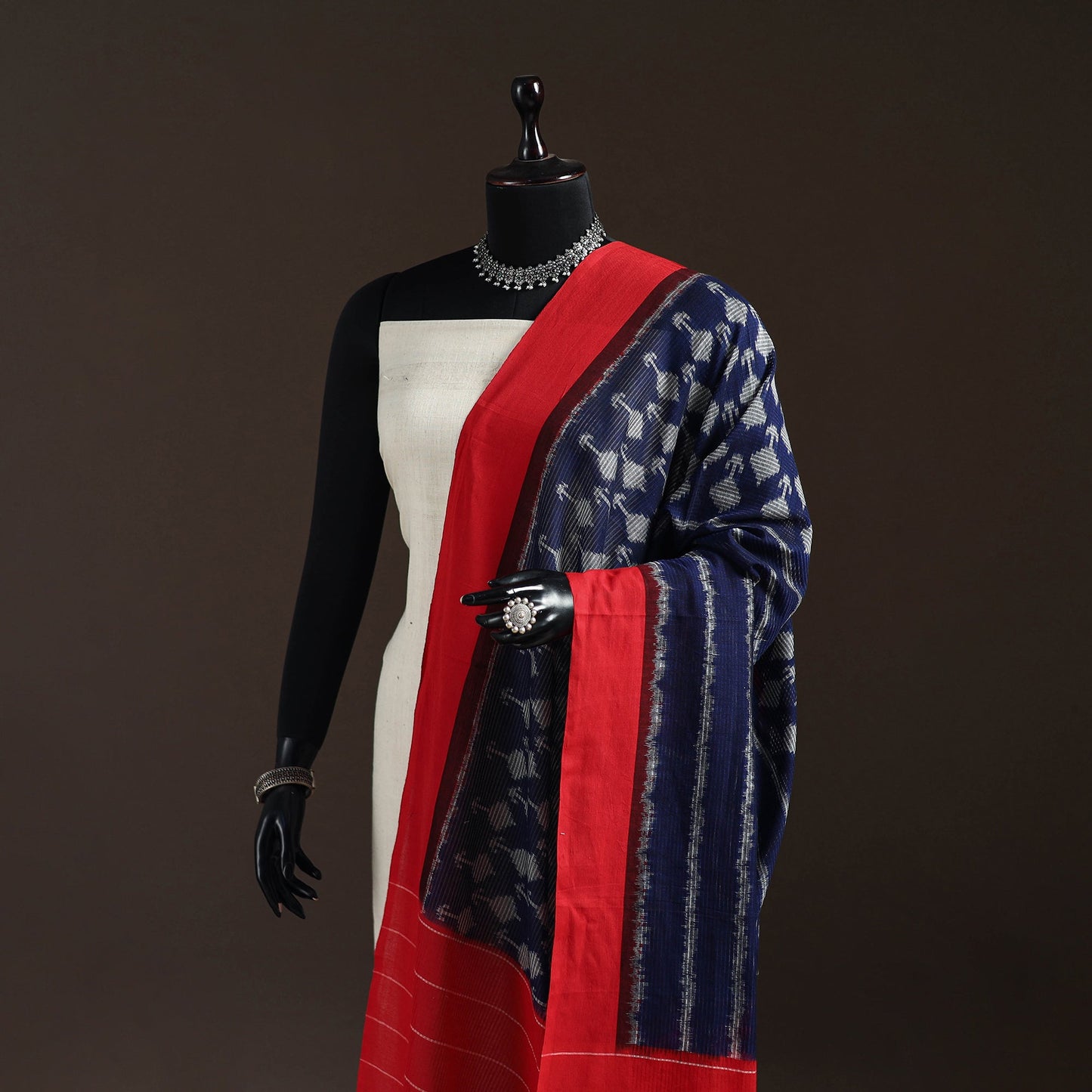 Handloom cotton pochampally ikat dupatta 14 - handcrafted