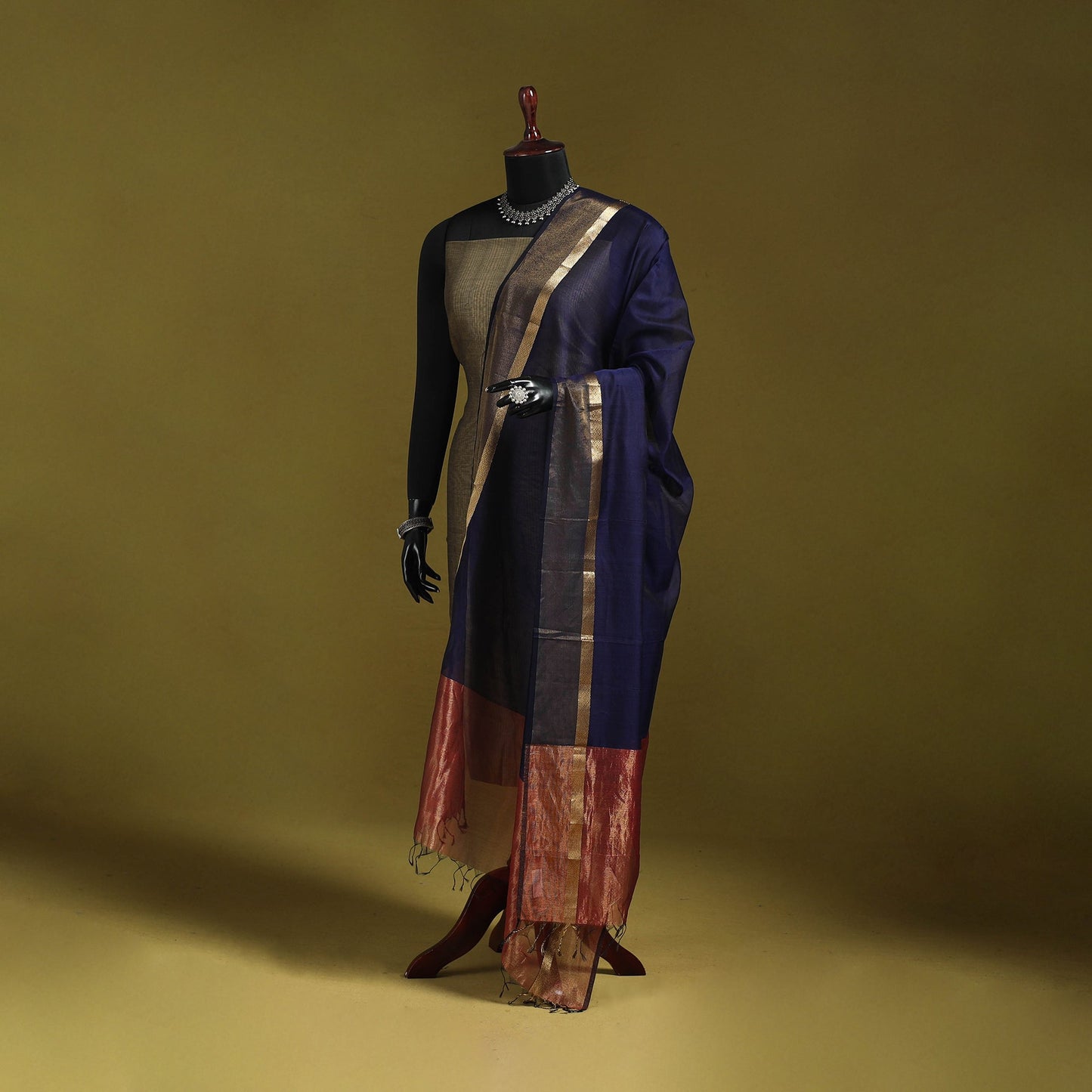 Handloom silk cotton maheshwari dupatta with zari border 31