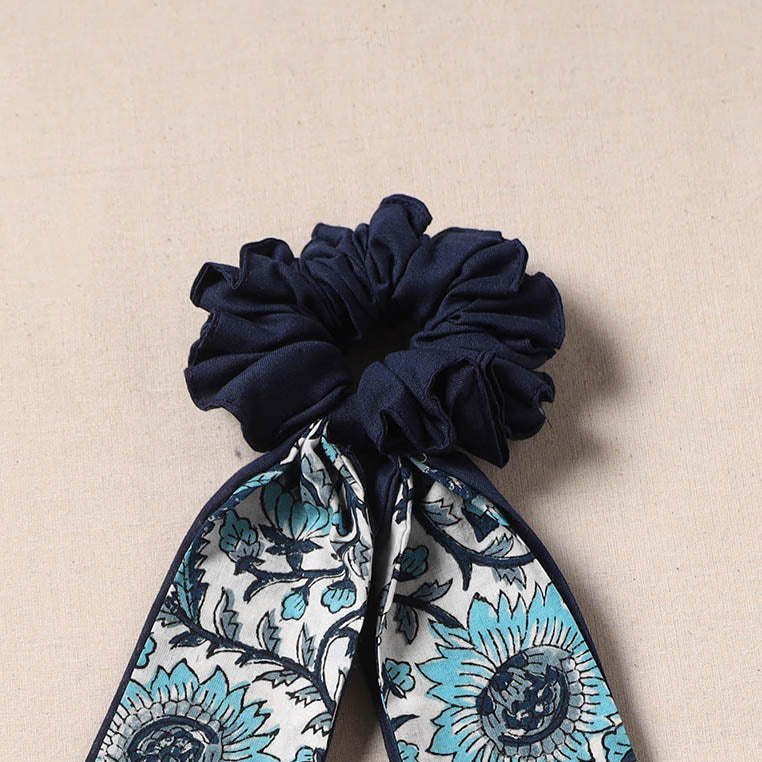 Handmade rubber band/scarf scrunchie 66 - handcrafted