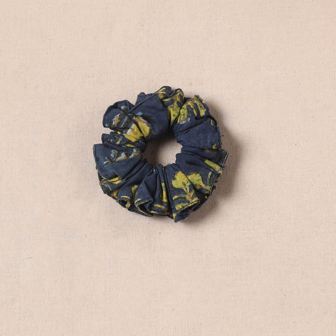 Handmade rubber band/scrunchie 64 - handcrafted