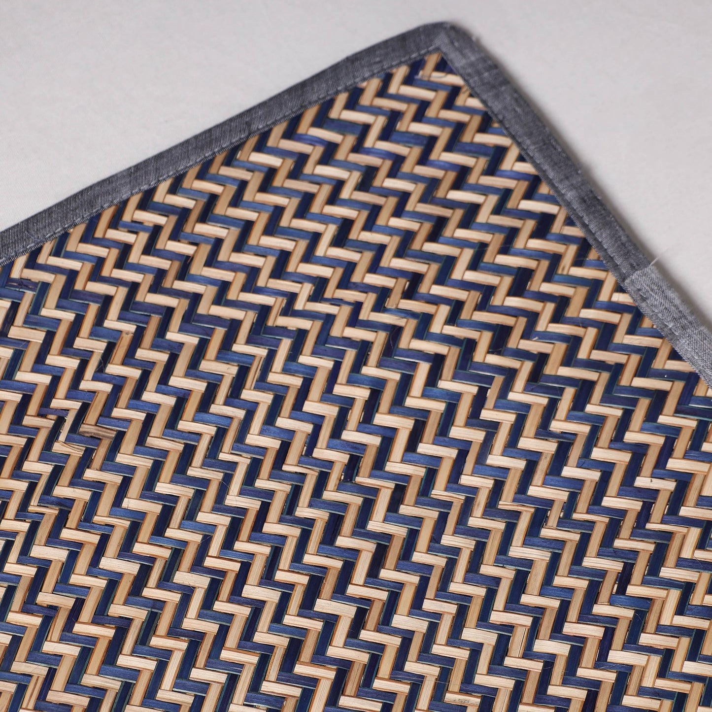 Handmade Water Hyacinth Table Mat from Assam