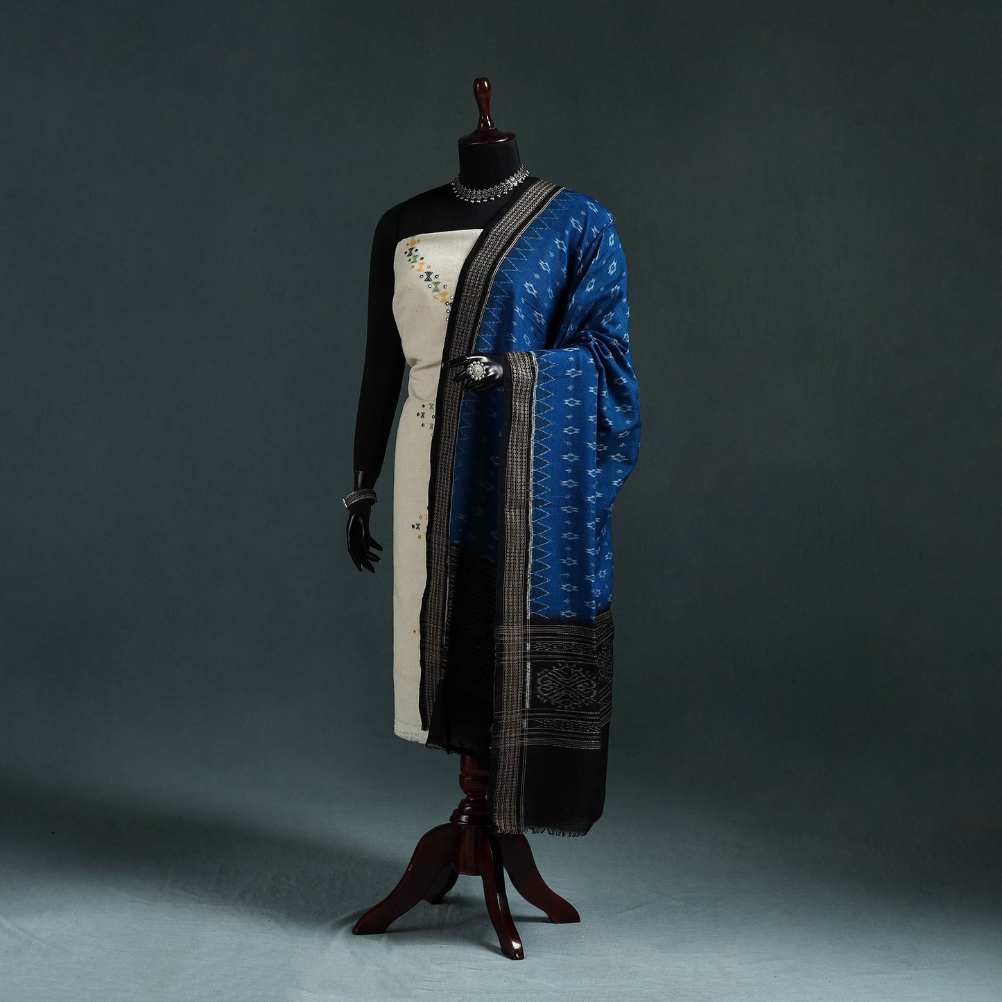 Ikat handloom cotton sambalpuri dupatta 09 - handcrafted