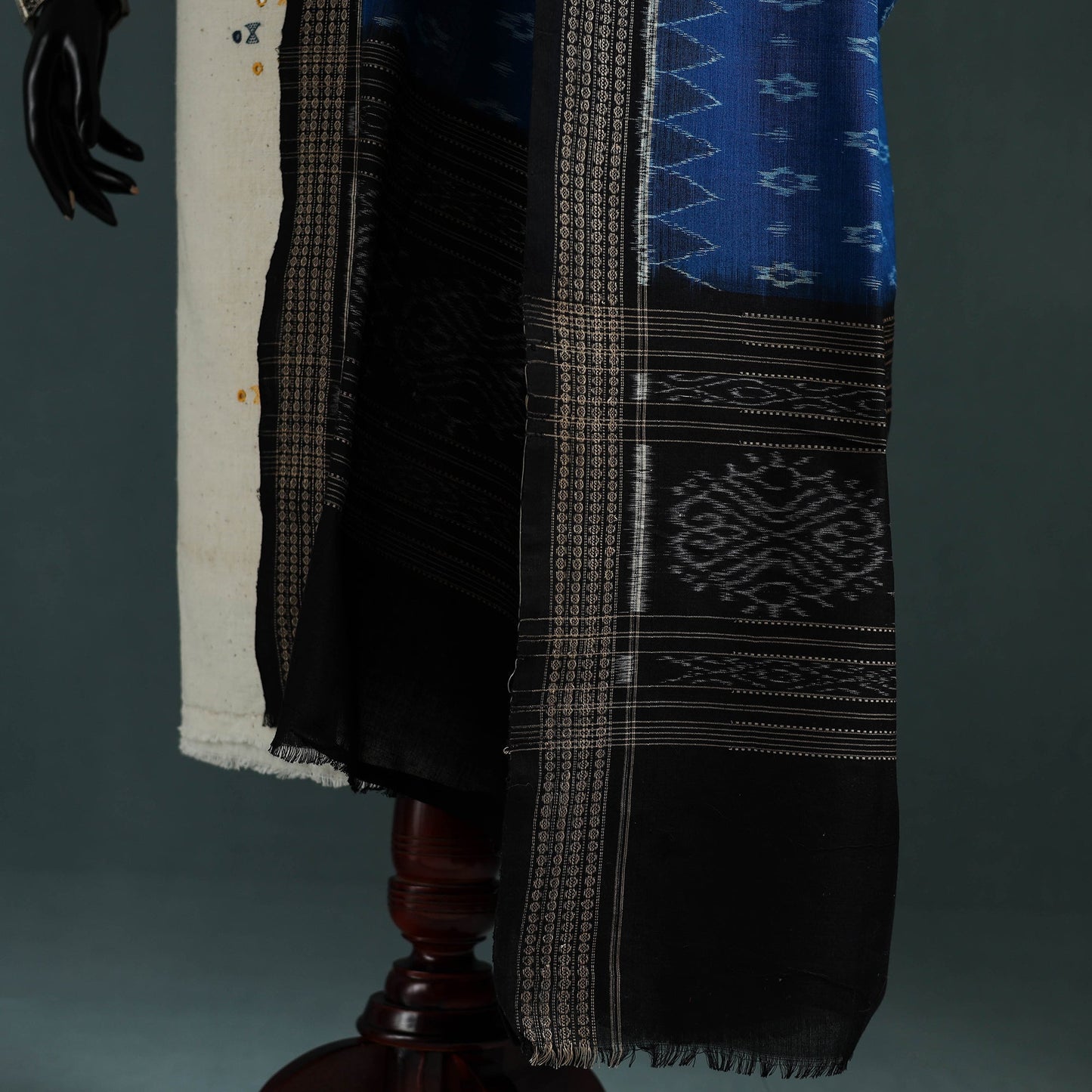Ikat handloom cotton sambalpuri dupatta 09 - handcrafted