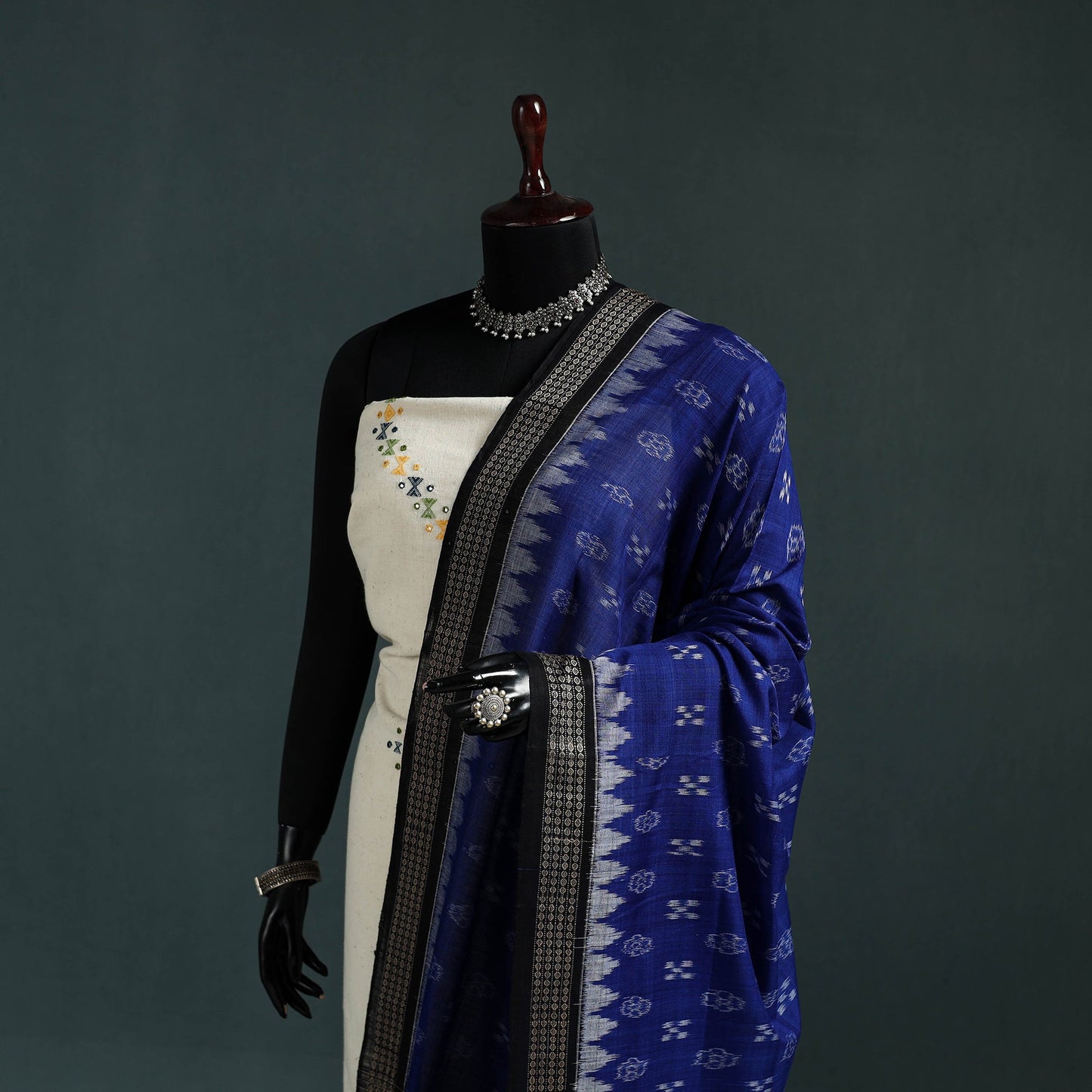 Ikat handloom cotton sambalpuri dupatta 11 - handcrafted