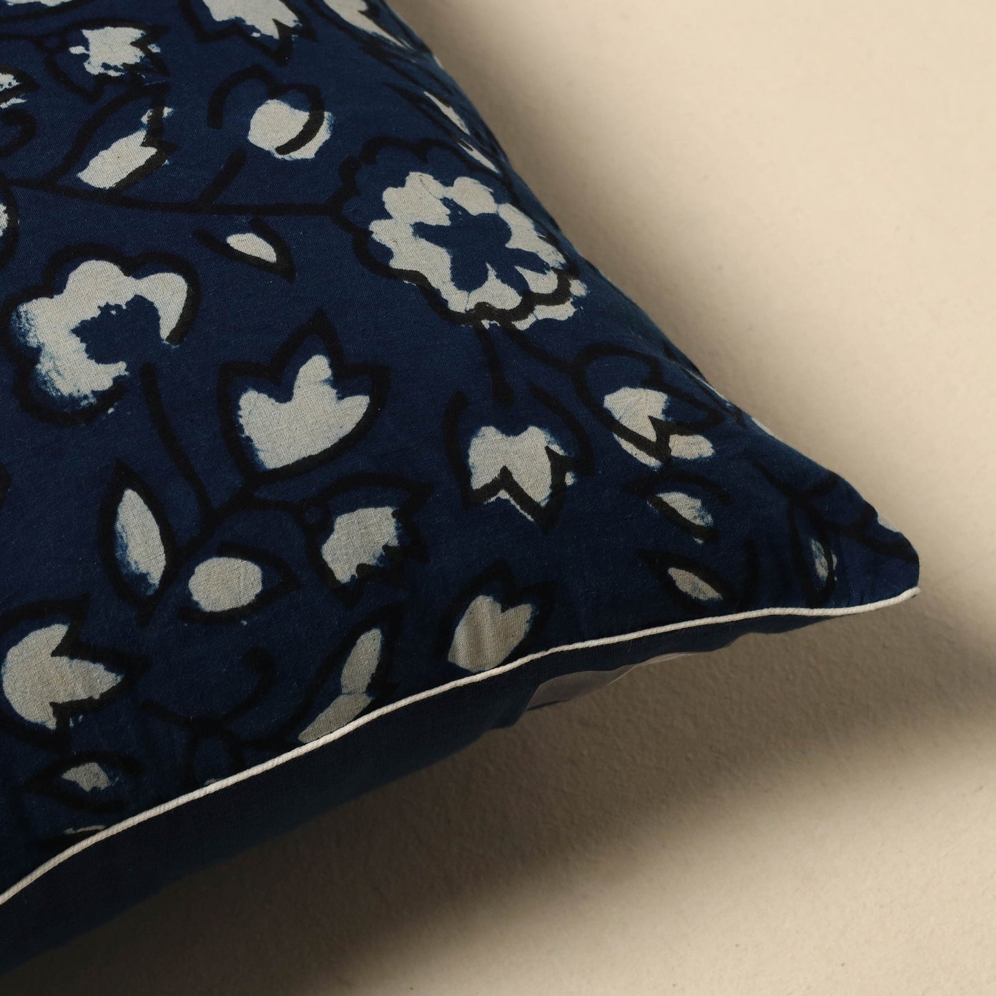 Indigo bagru cushion cover 02 - handcrafted