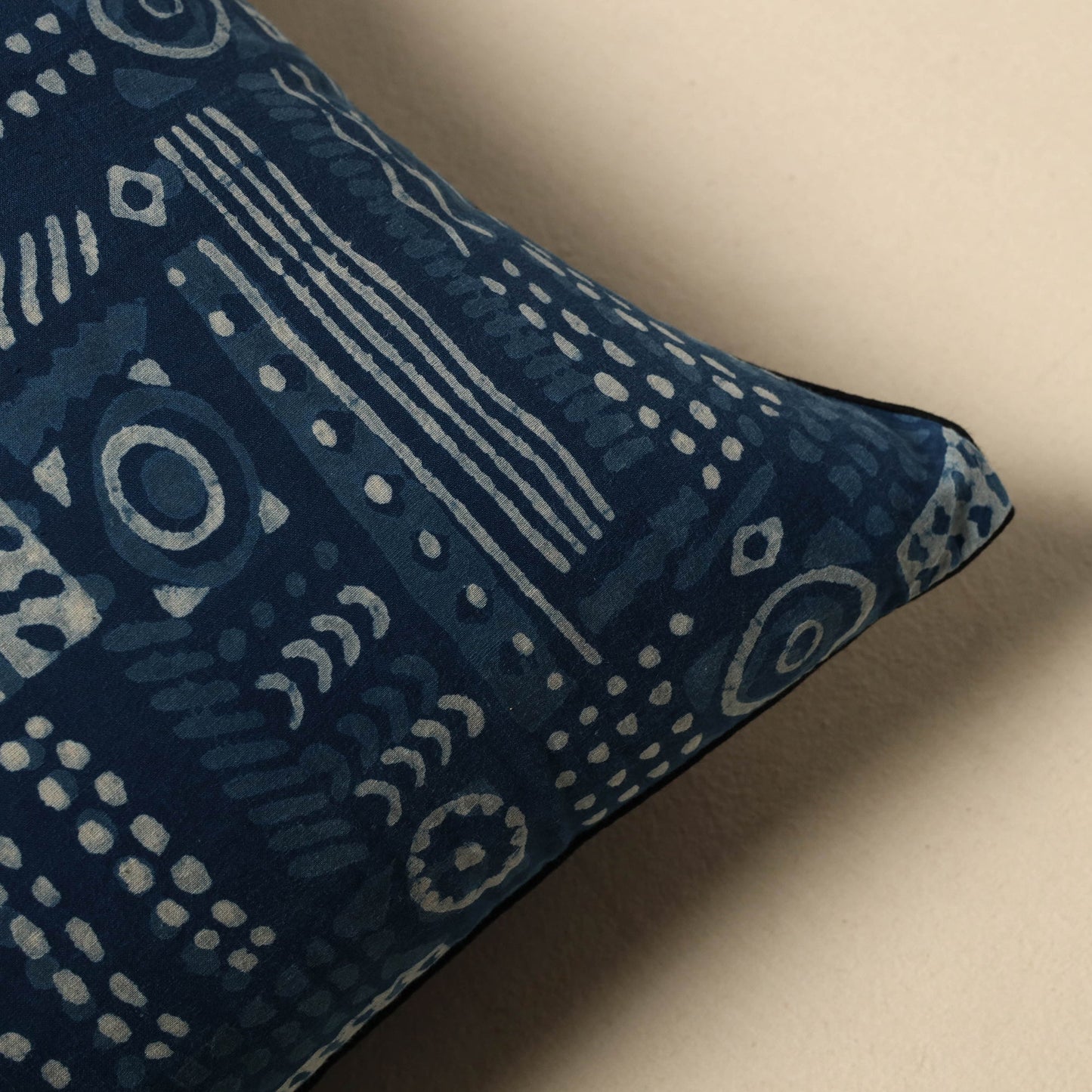 Indigo bagru cushion cover 03 - handcrafted