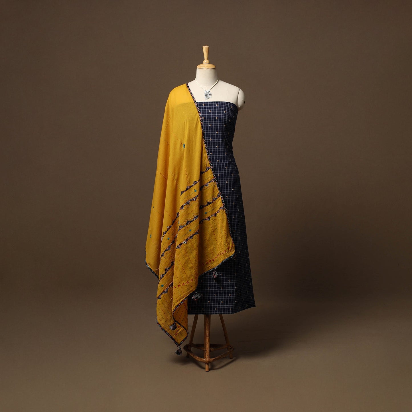 Jacquard weave cotton 2pc unstitched dress material