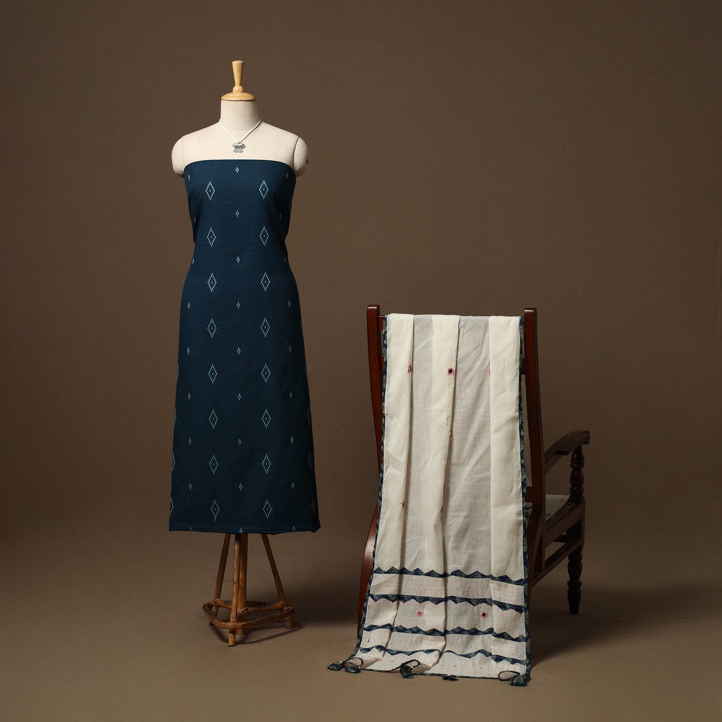 Jacquard weave cotton 2pc unstitched dress material